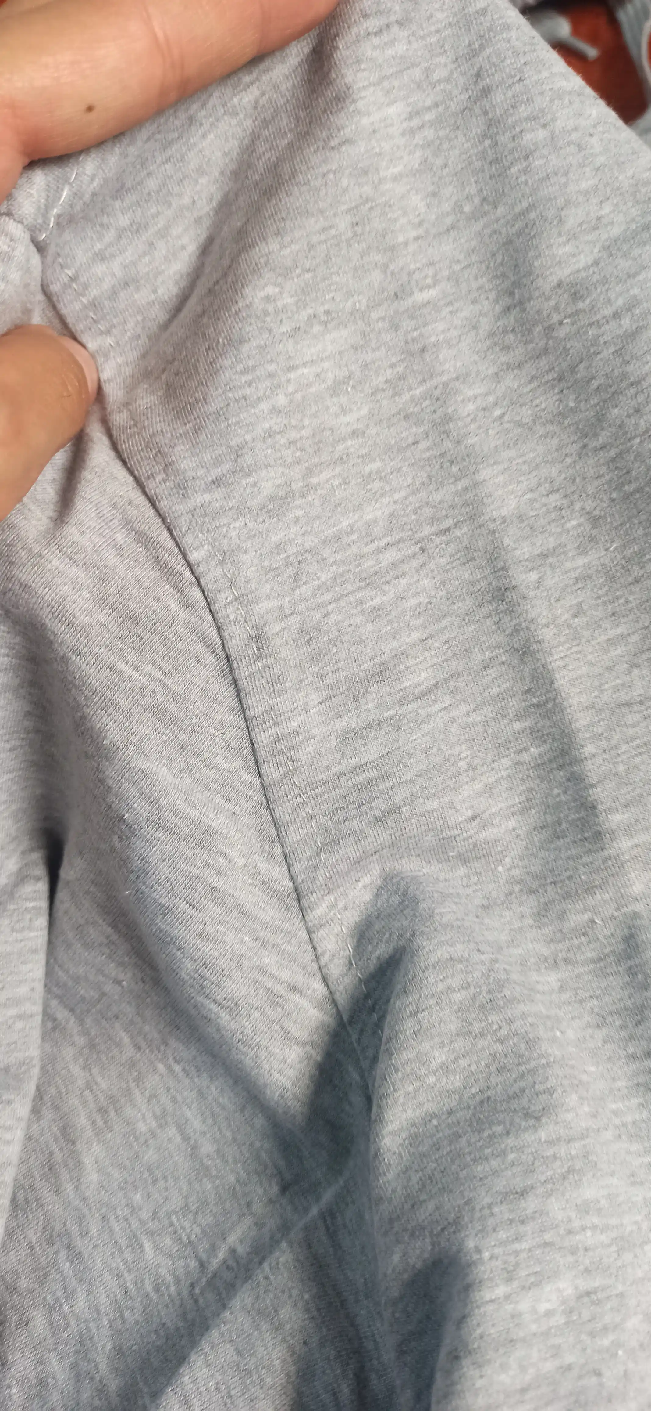 Erkaklar uchun yozgi sport kostyumi, futbolka va shortik, komplekt dvoyka