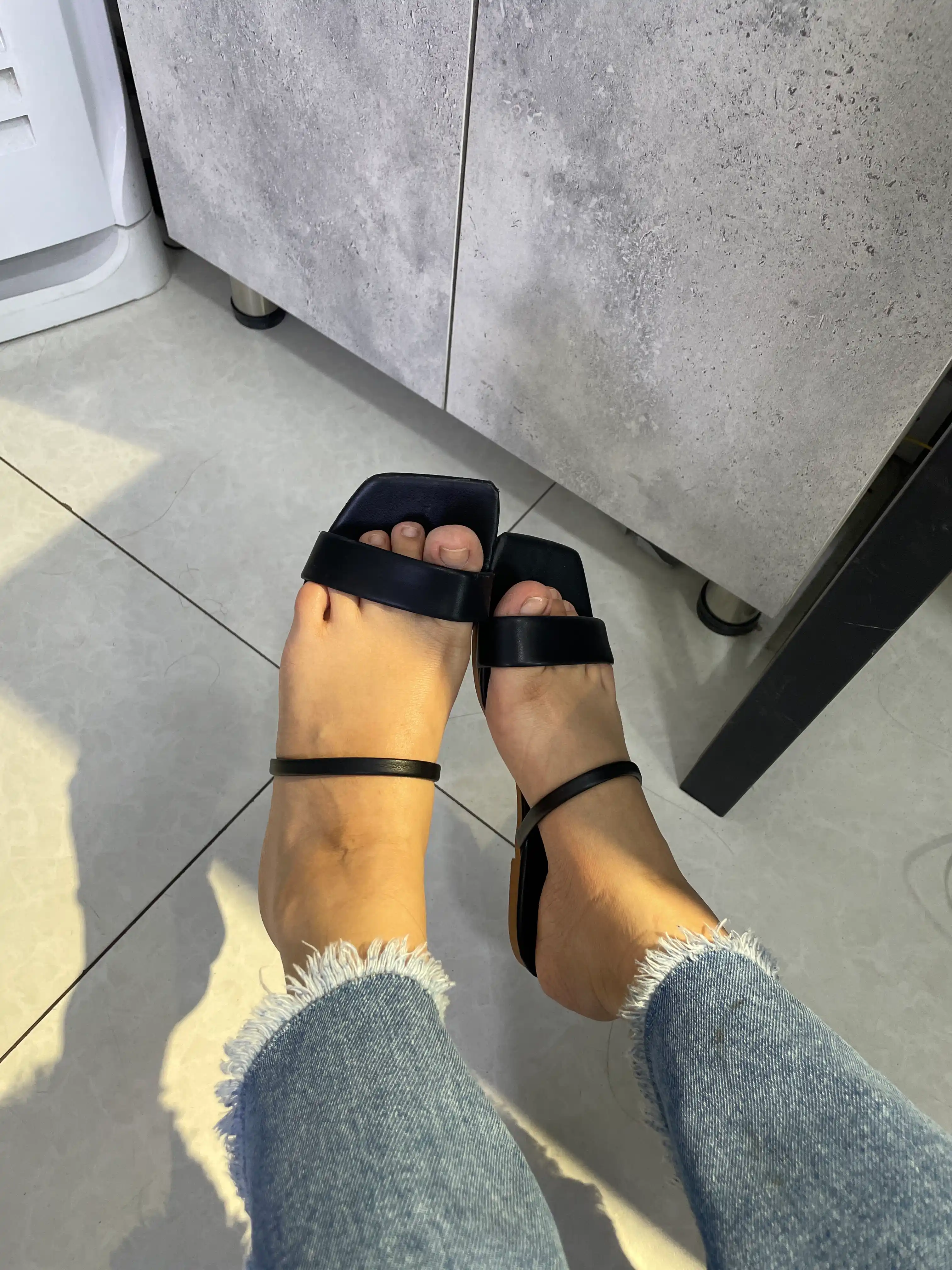 Ayollar botinkasi, yozgi sandal, shippak, shippak, kichik o‘lchamli