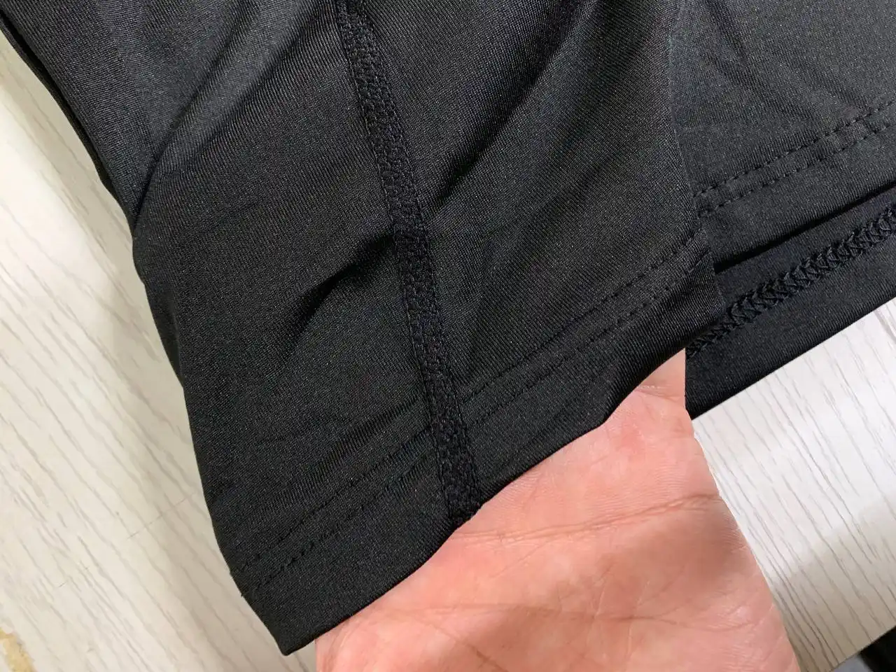 Ayollar uchun slim fit kompression futbolka FITMUSE fitness sport uchun qomatni tortuvchi