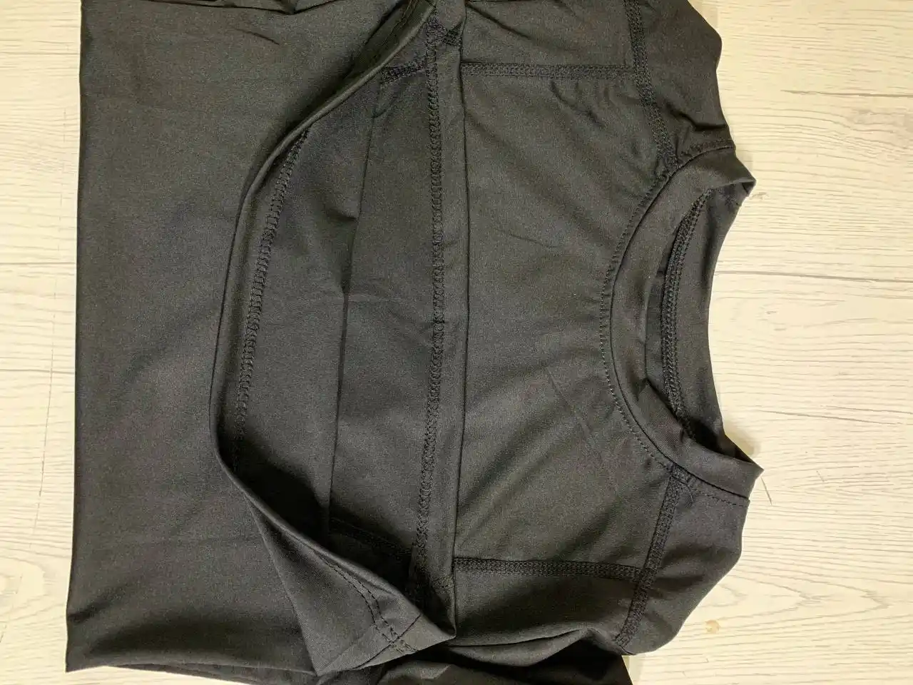 Ayollar uchun slim fit kompression futbolka FITMUSE fitness sport uchun qomatni tortuvchi
