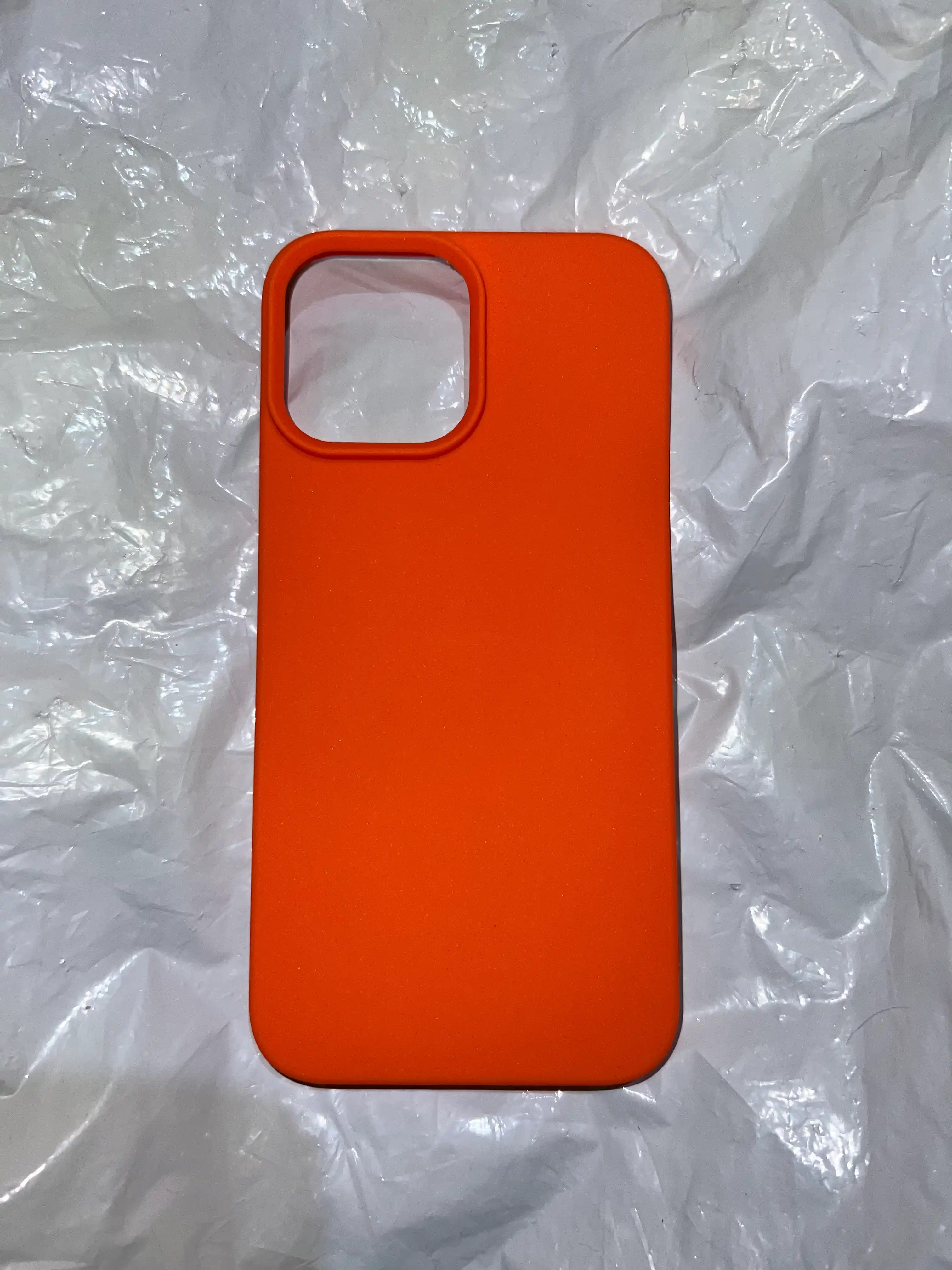IPhone 12, 13, 14, 15, 16 Pro Max uchun yumshoq g‘ilof