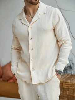 Бежевый