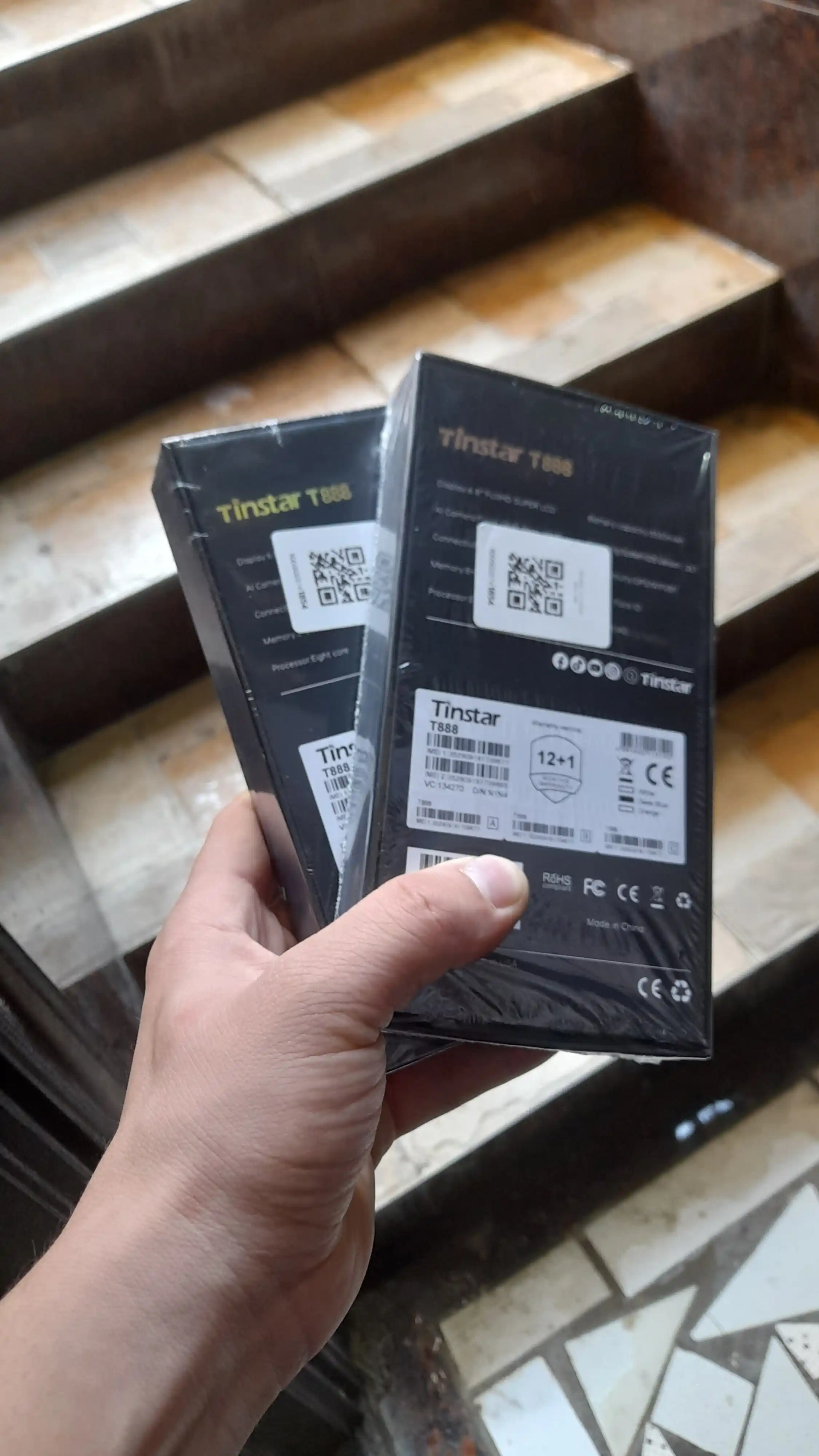 T 888 tinstar 17 Pro max 8 GB + 256 GB smartfoni