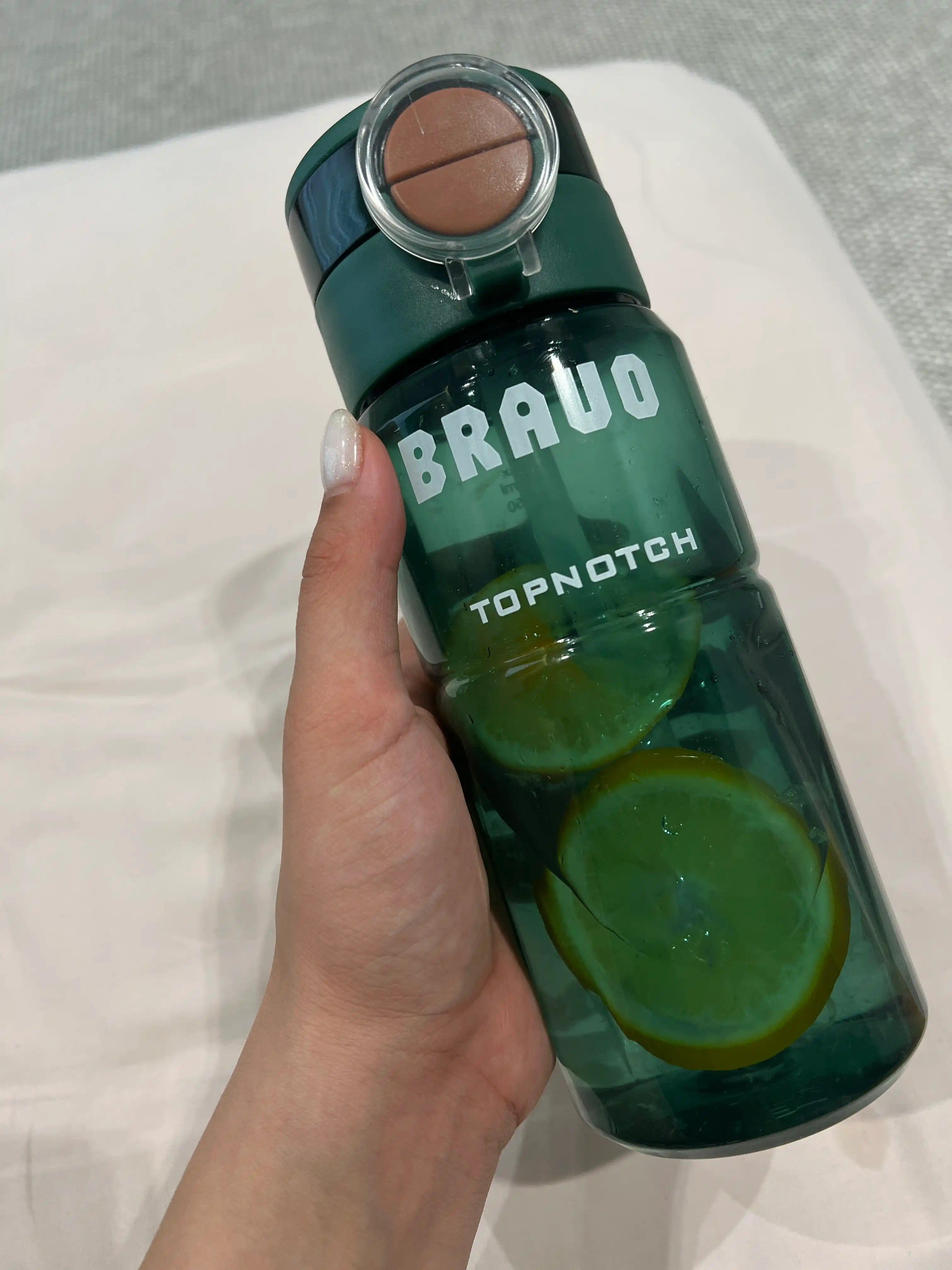 Спортивная бутылка для воды с замком, трубочкой, 680 мл
