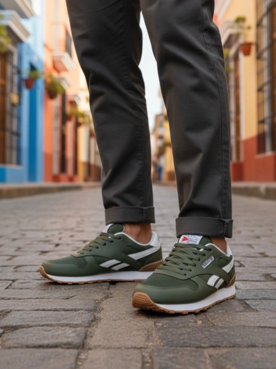 Krossovkalar setkali erkaklar uchun Reebok Classic, yozgi yengil va qulay