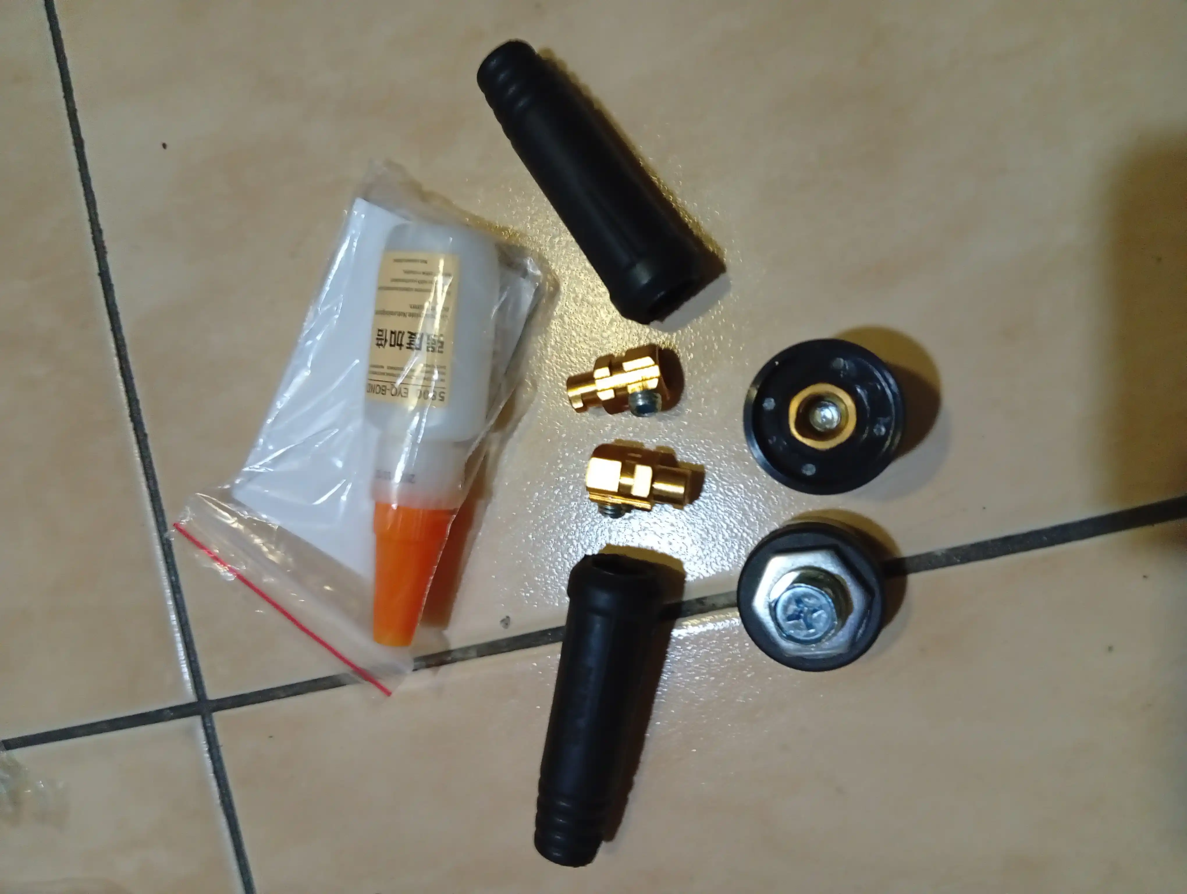 Payvandlash ulagichlari 2+2 dona 250A gacha o‘lchamlar tanlash uchun