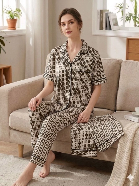 3 ta 1 da ayollar pijamasi, ayollar uchun uy kiyimi to‘plami: ayollar ko‘ylagi, shimi va shortilari