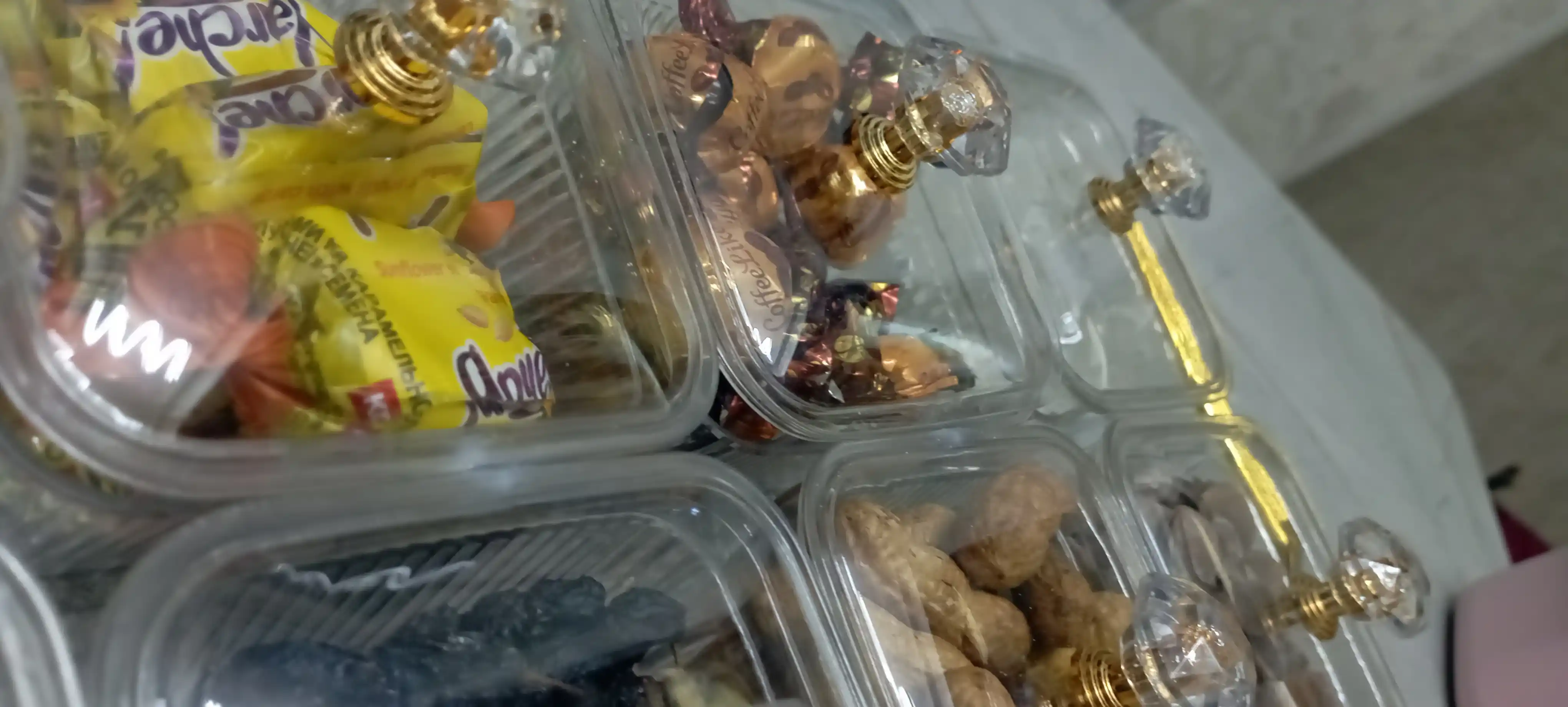 Akril menajnitsa, 6 bo‘limli menajnitsa, gazaklar uchun organayzer, oshxona uchun idish