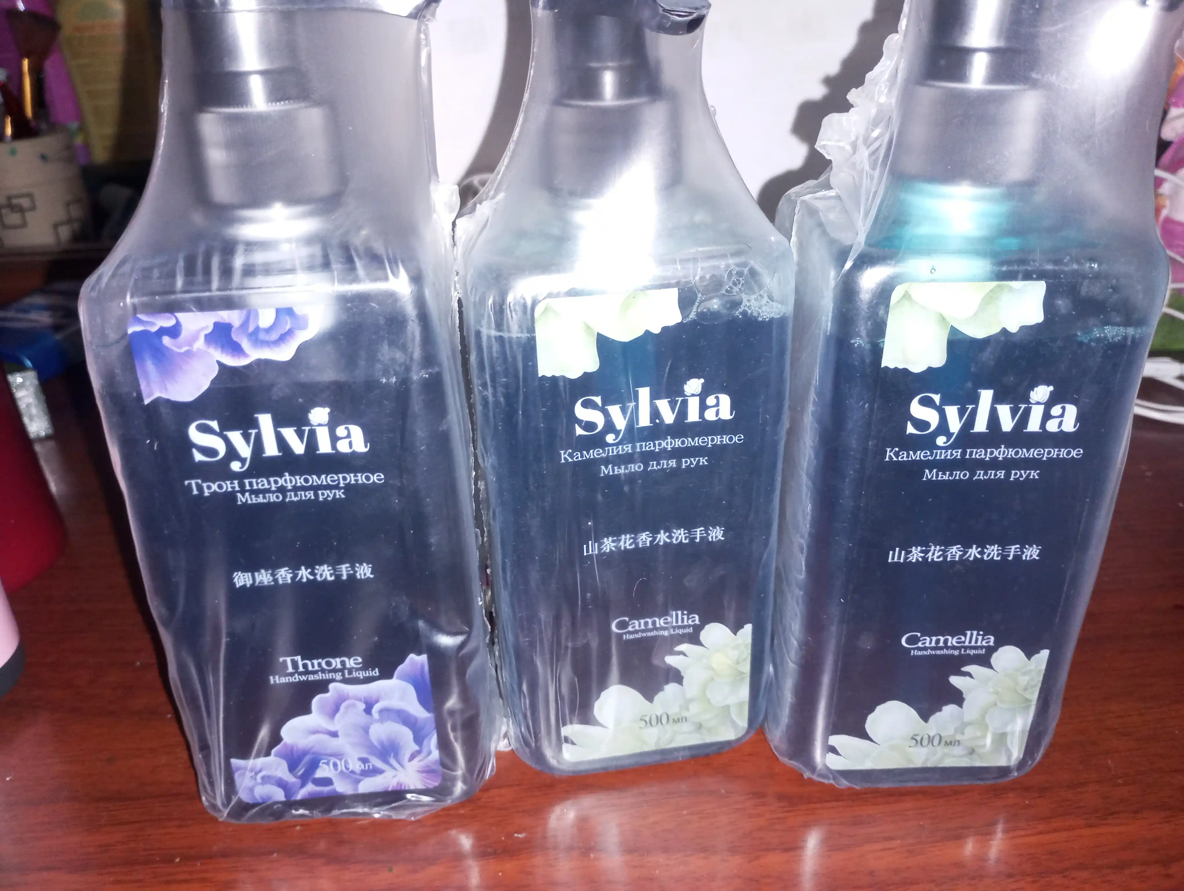 Parfumlangan suyuq sovun, 500 ml, 99.9% bakteriya yoqotadi, mukammal tozalaydi va namlantiradi