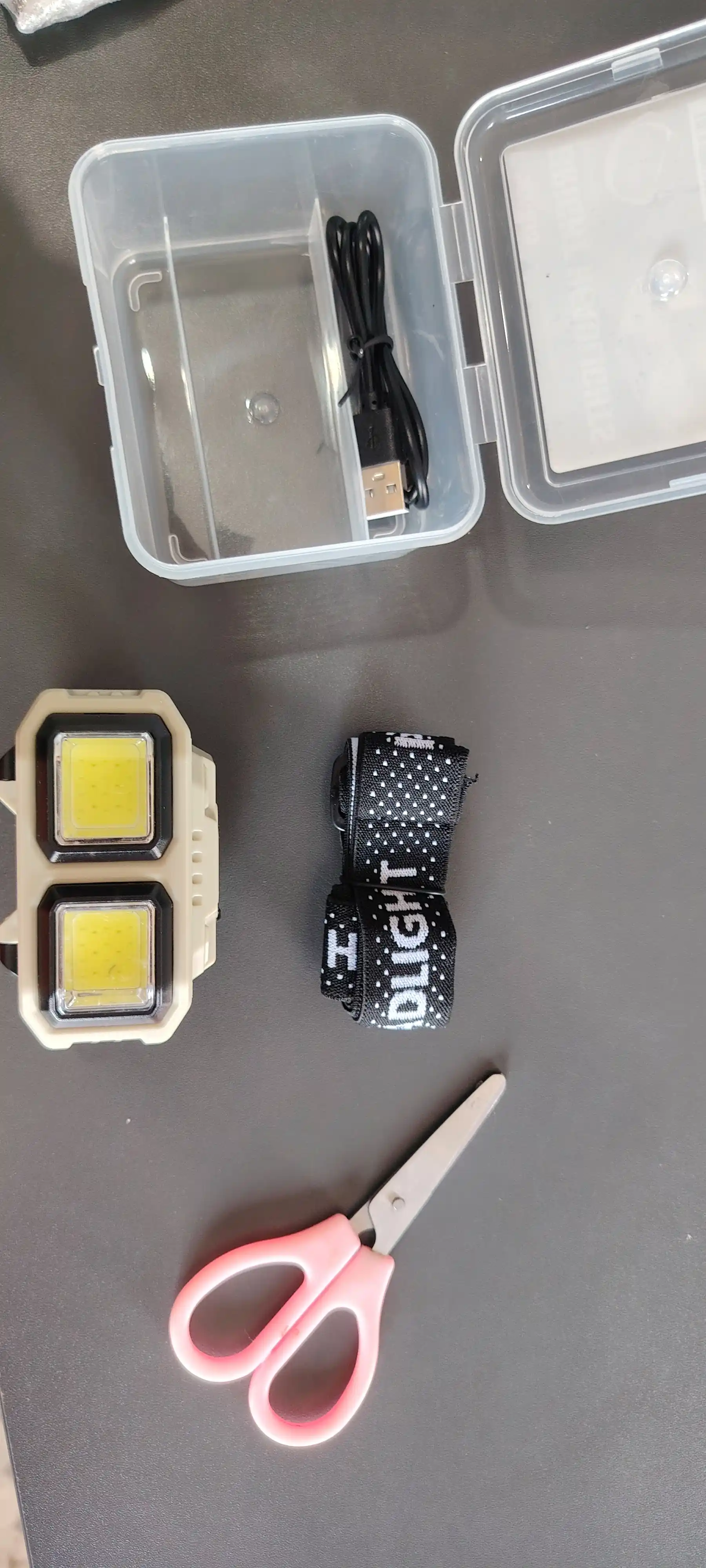 HX-816 peshona fonari - kuchli, yorug‘lik manbai LED fonar fanar