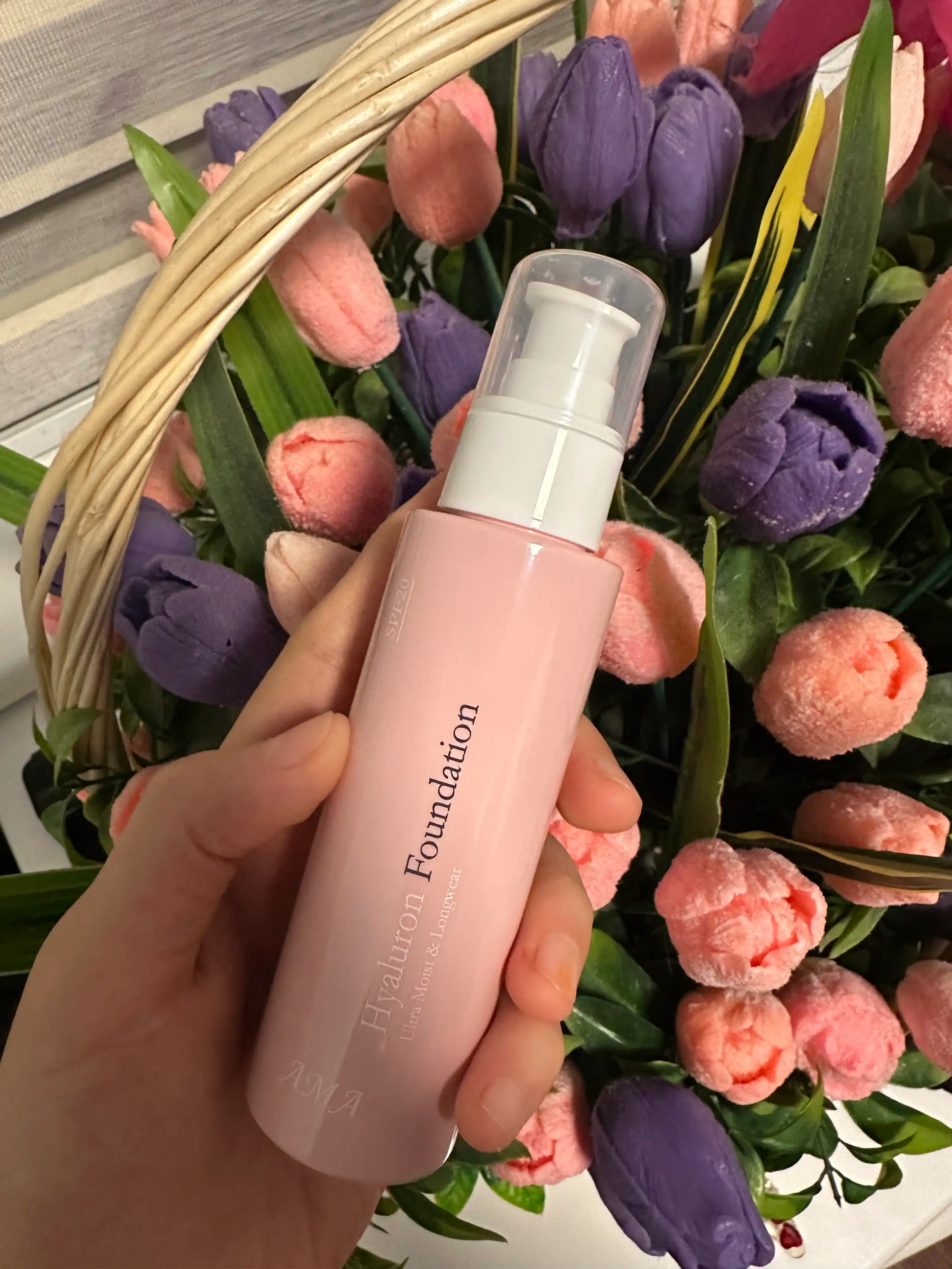 Tonal kremi AMA Hyaluron Foundation