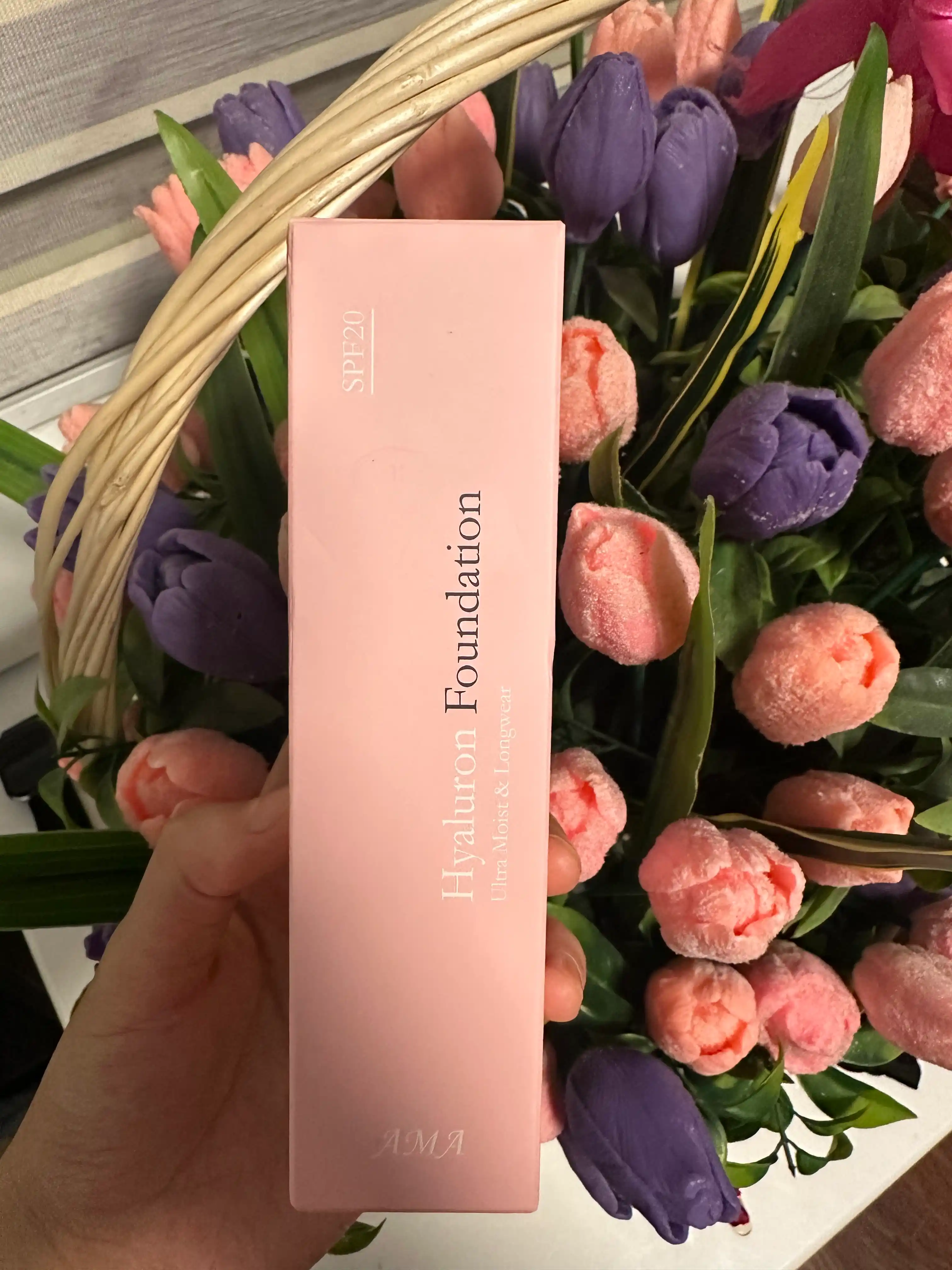 Tonal kremi AMA Hyaluron Foundation