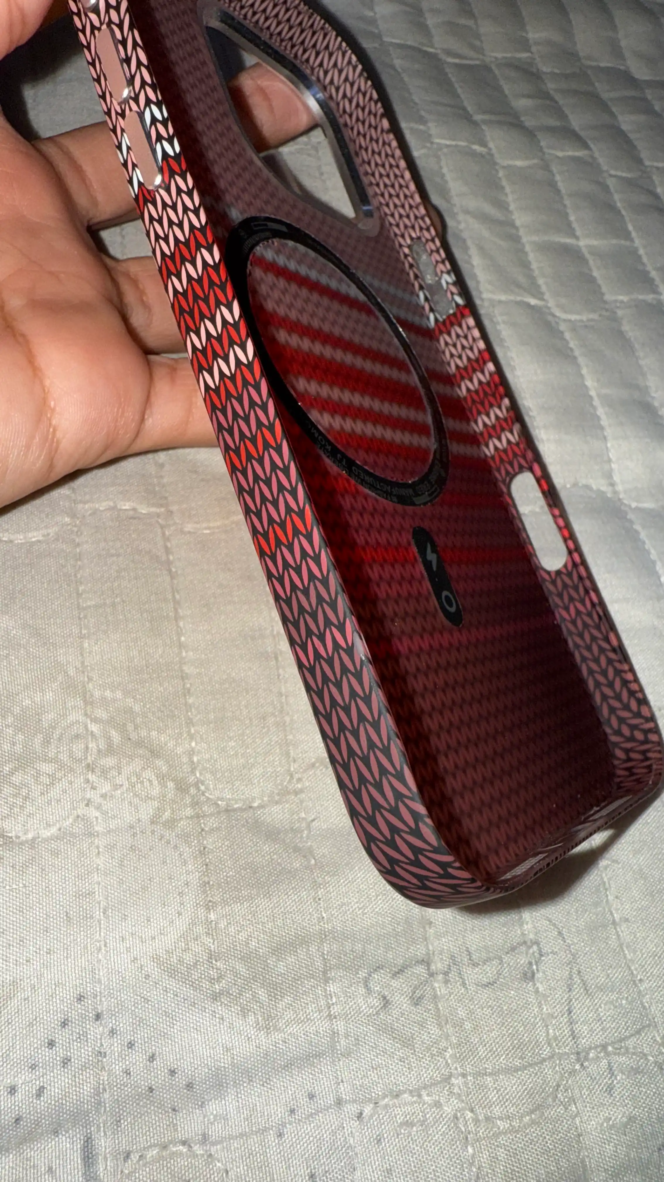 Karbon chexol iPhone 13, 14, 15, 16, 17 Pro Max, Magsafe bilan — ayfon chexol 16 Pro Max