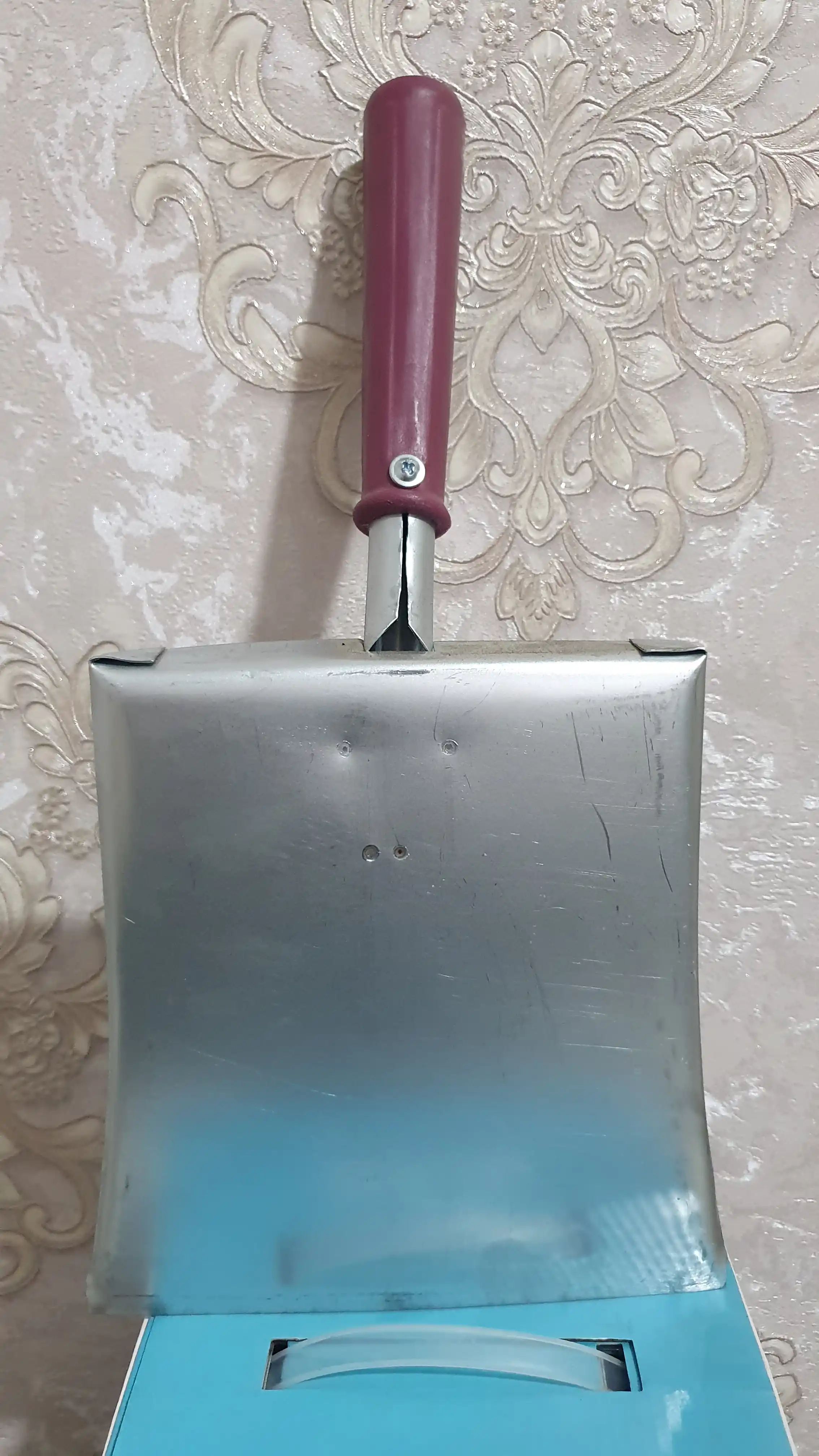 Совок хозяйственный металлический