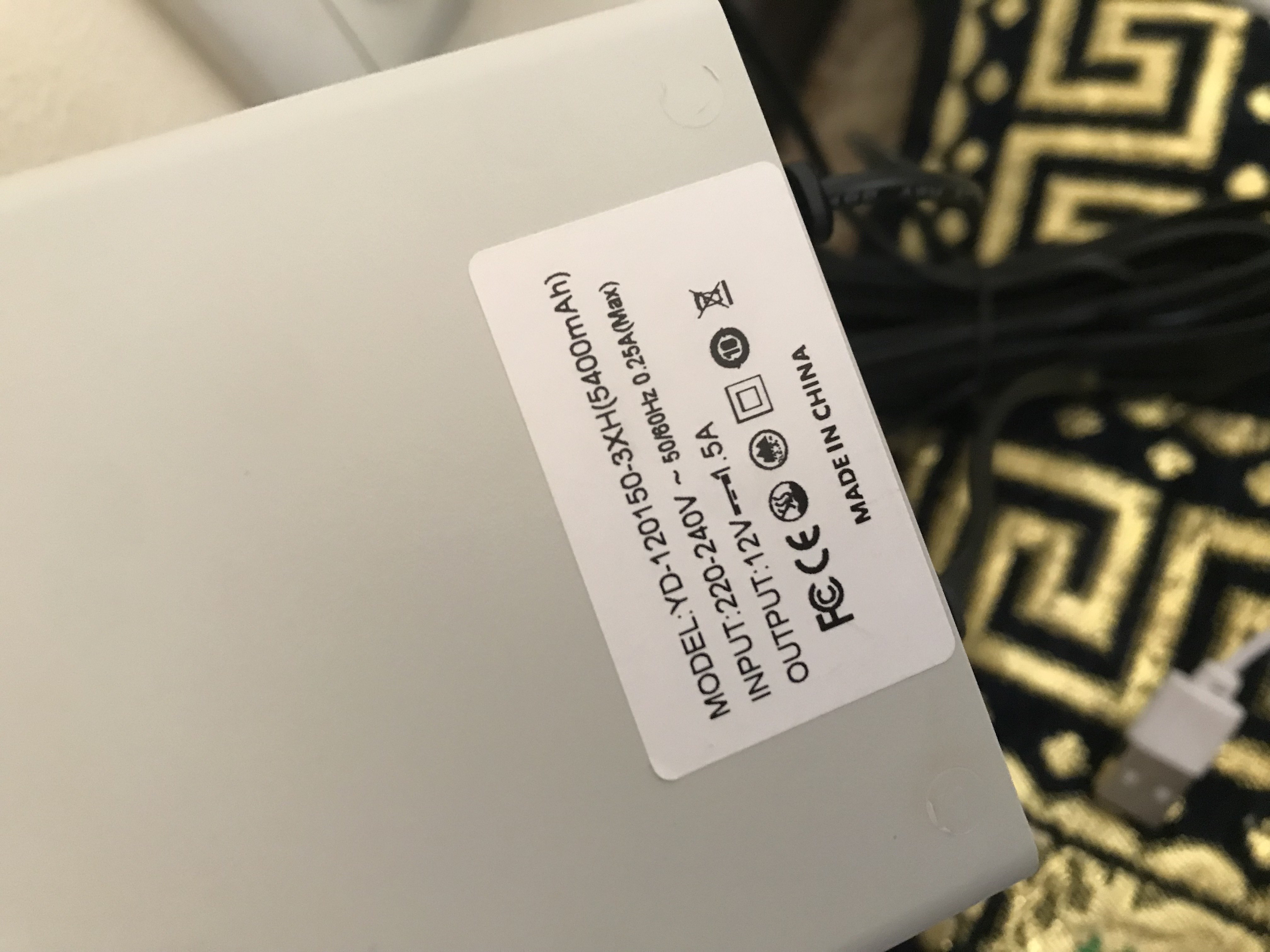Mini UPS один выход 12 Вт, 1.5A ИБП для роутеров и камеры