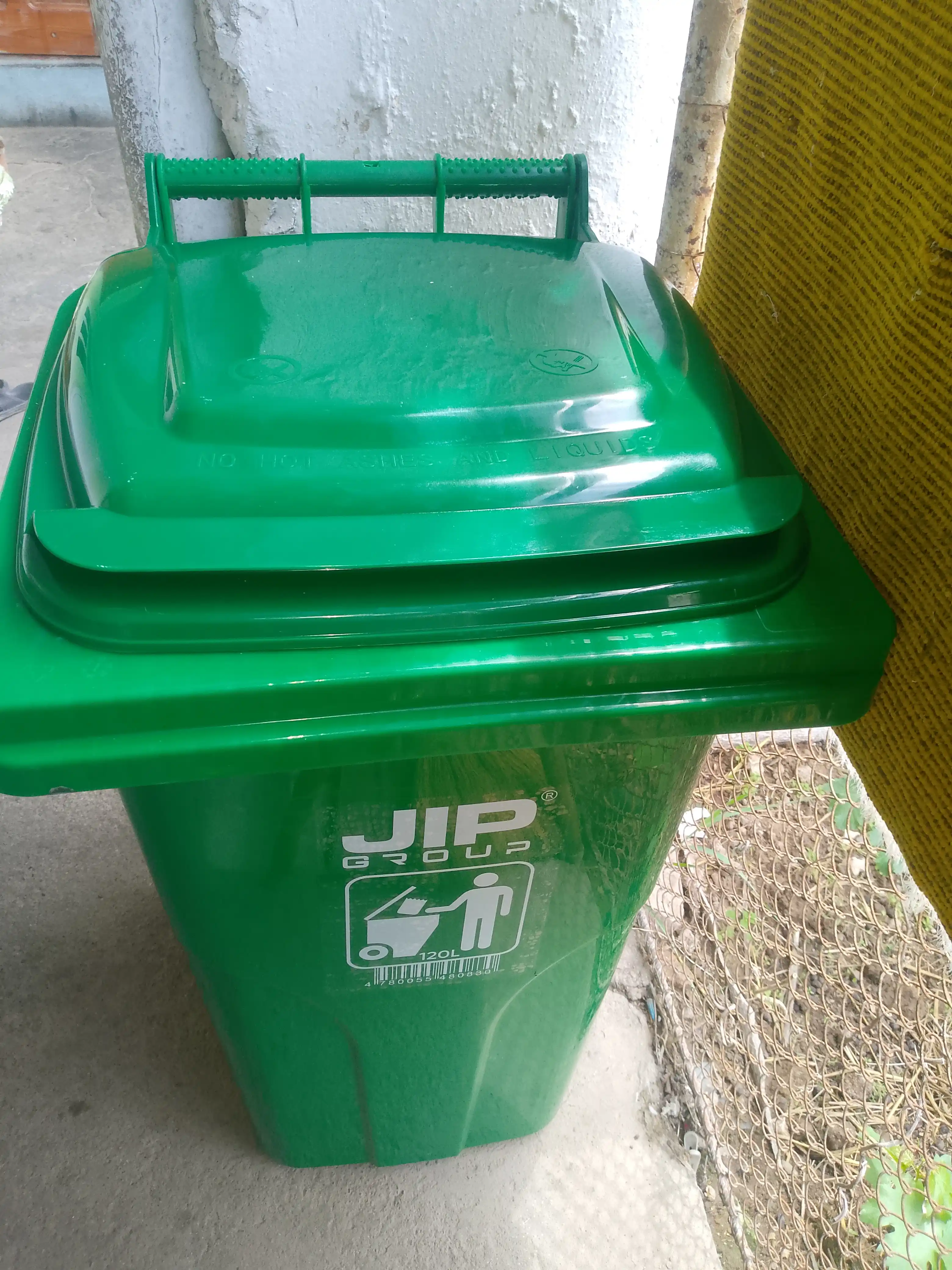 Chiqindi uchun plastik urna, chiqindi idishi, g'ildirakli