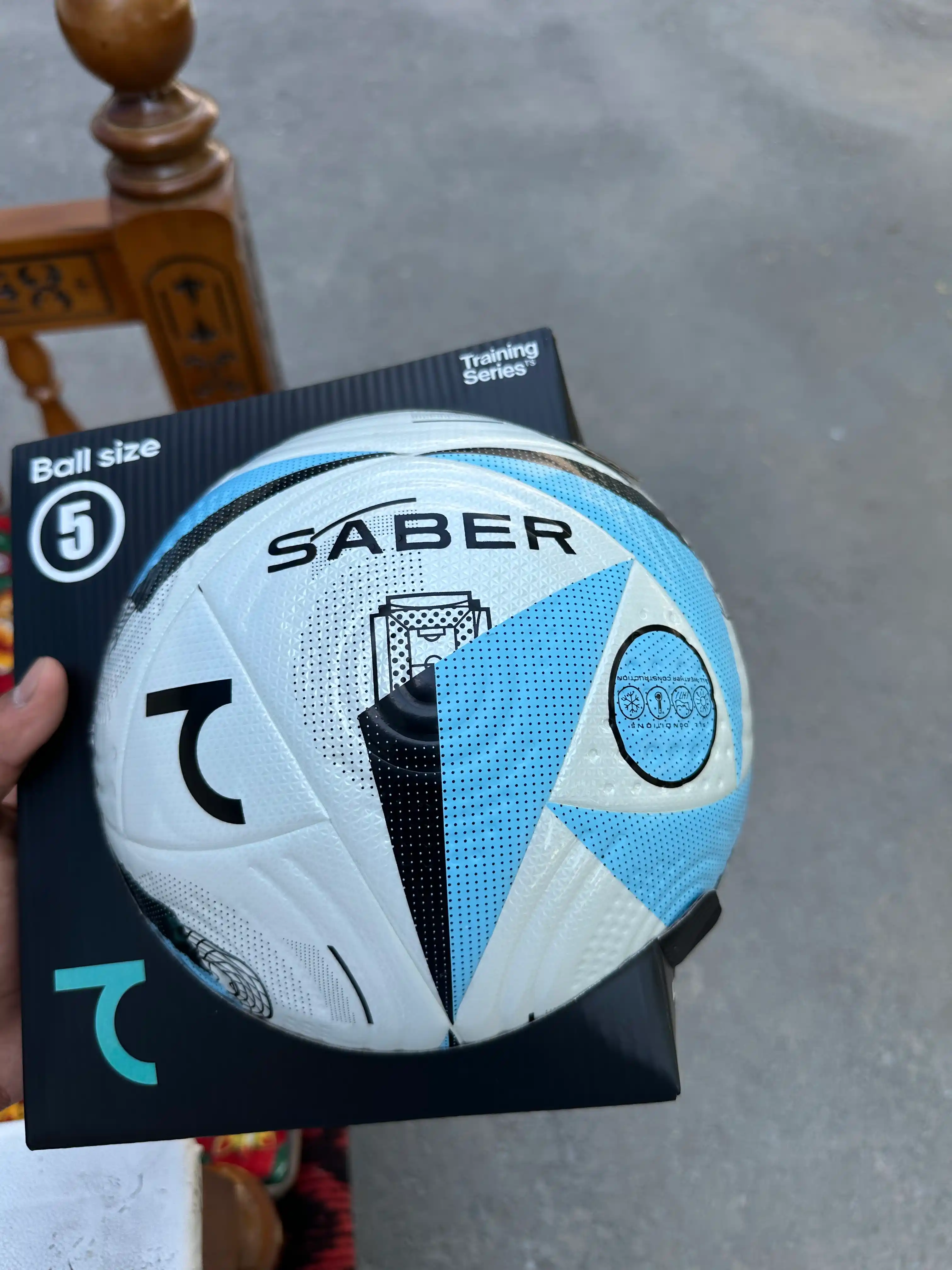 7SABER futbol va futzal to‘pi, 4 va 5-o‘lcham, sovg‘a qutisidagi sport to‘pi