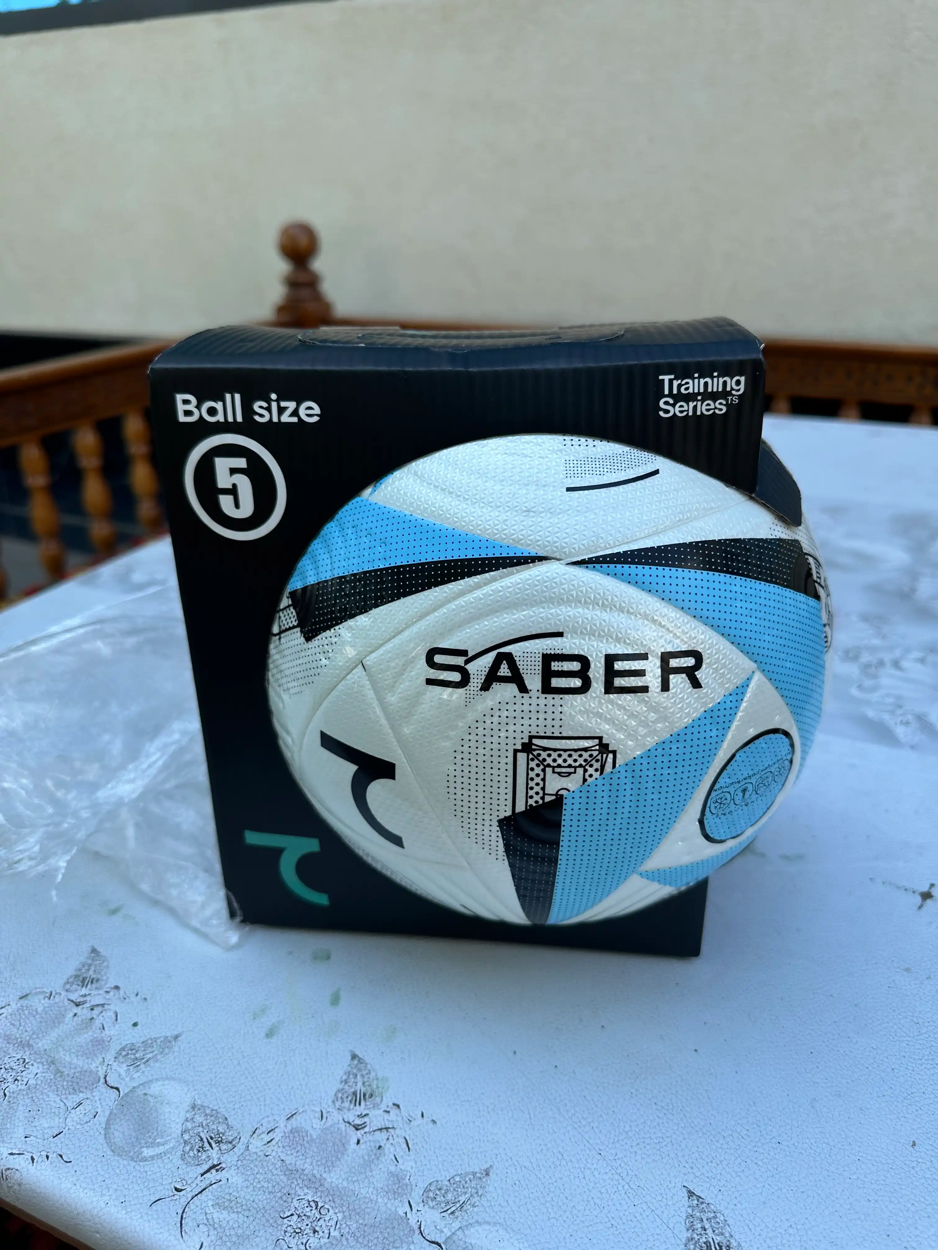 7SABER futbol va futzal to‘pi, 4 va 5-o‘lcham, sovg‘a qutisidagi sport to‘pi