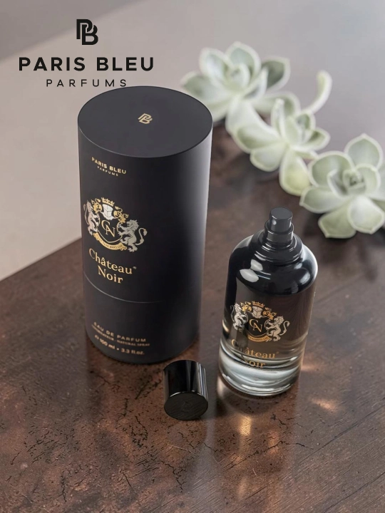 Erkaklar parfyumlangan suvi Paris Bleu Château Noir EDP 100 ml, ud, amber va sandal ifori