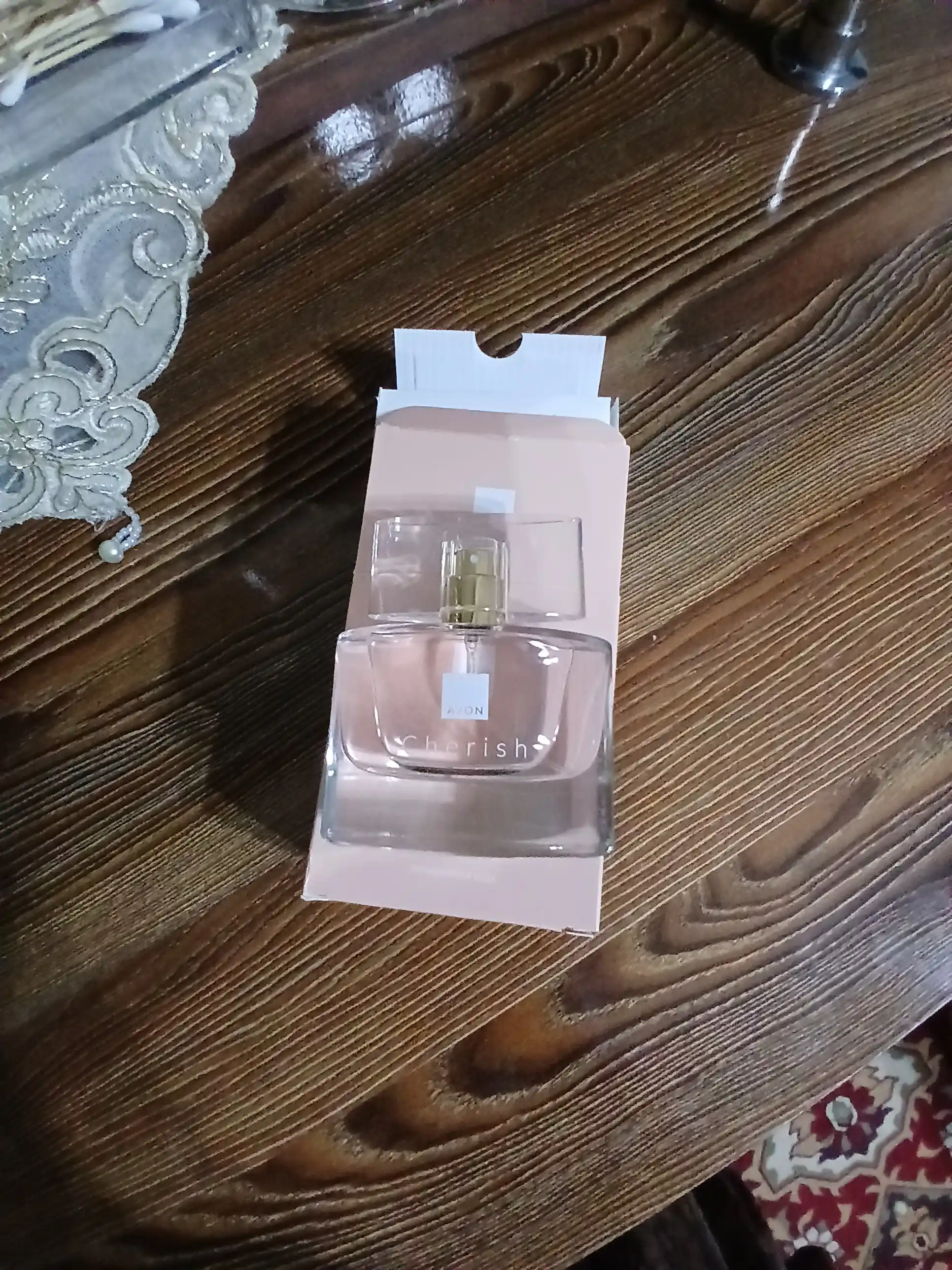 Ayollar uchun parfyumlangan suv Avon Cherish, 45 ml