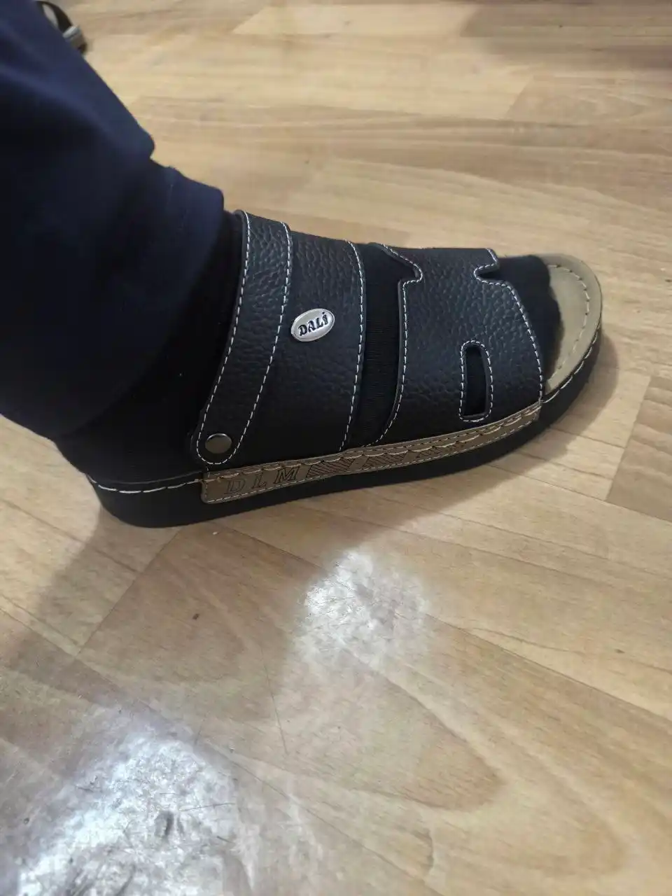 Erkaklar sandallari, erkaklar poyabzali, basanoshka basanojka sandallar, shippaklar