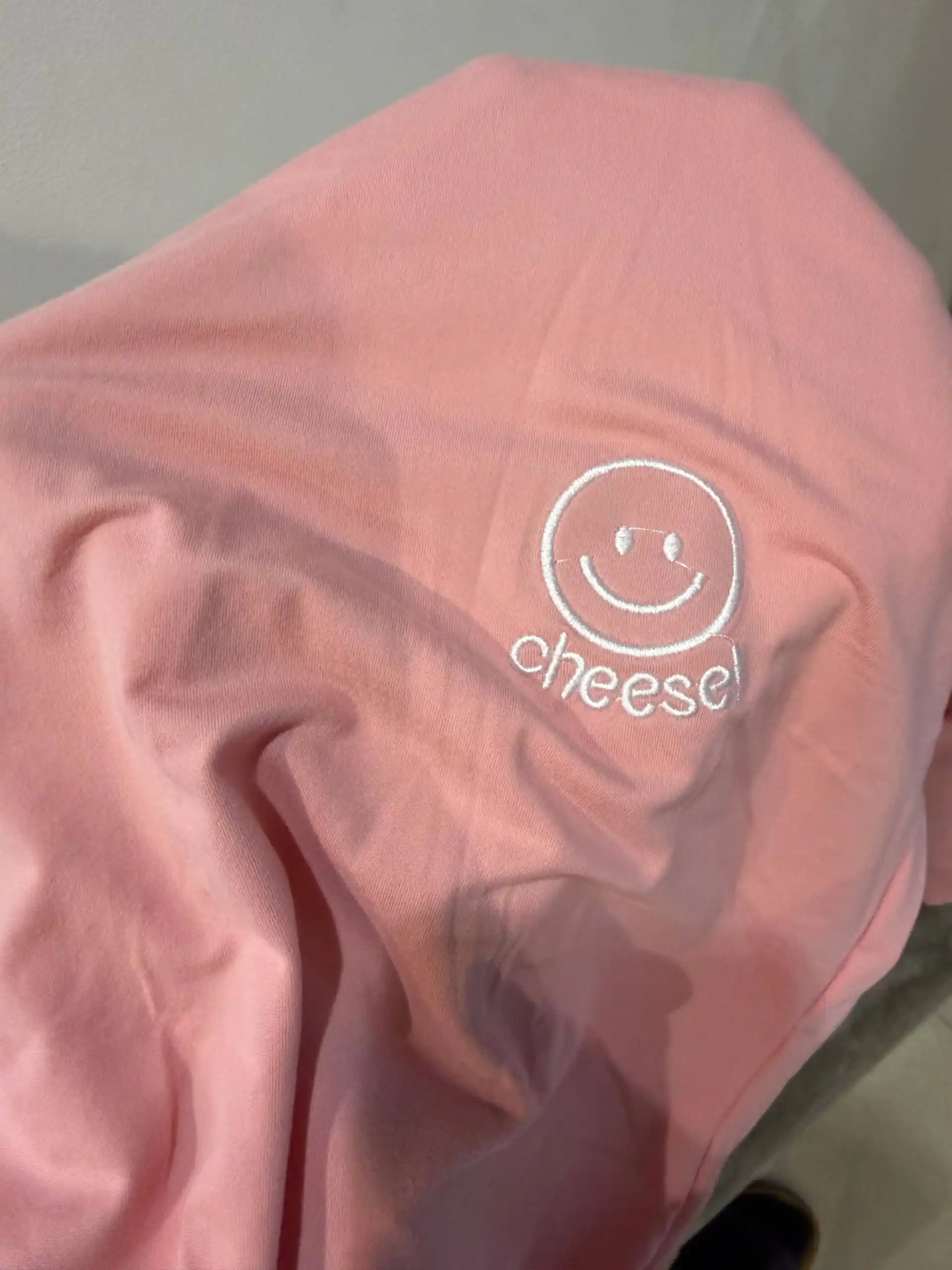 Женская футболка oversize – стильная футболка для женщин