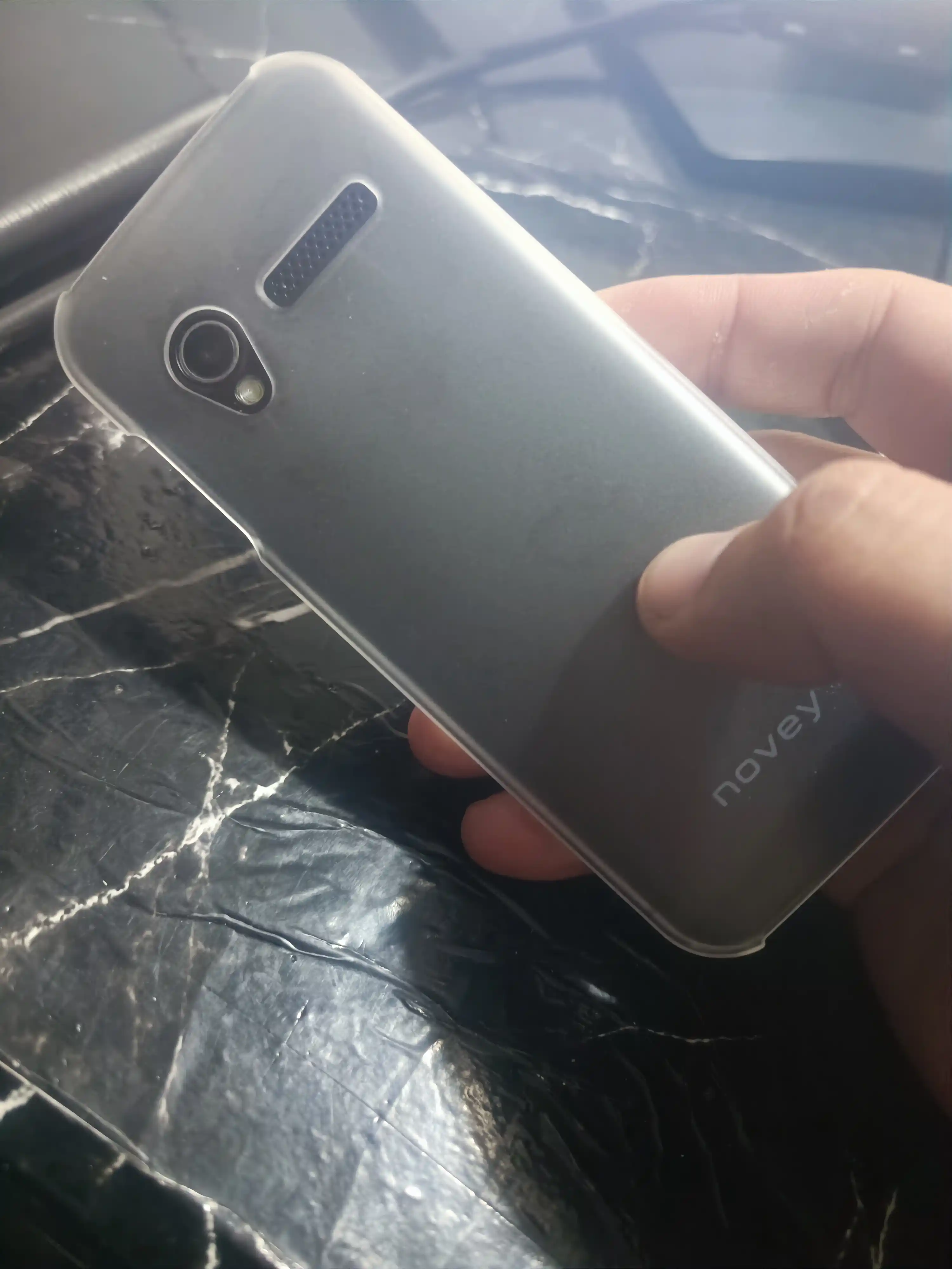 Novey S10 mobil telefon, knopkali, 2 SIM, kamera, metall korpus