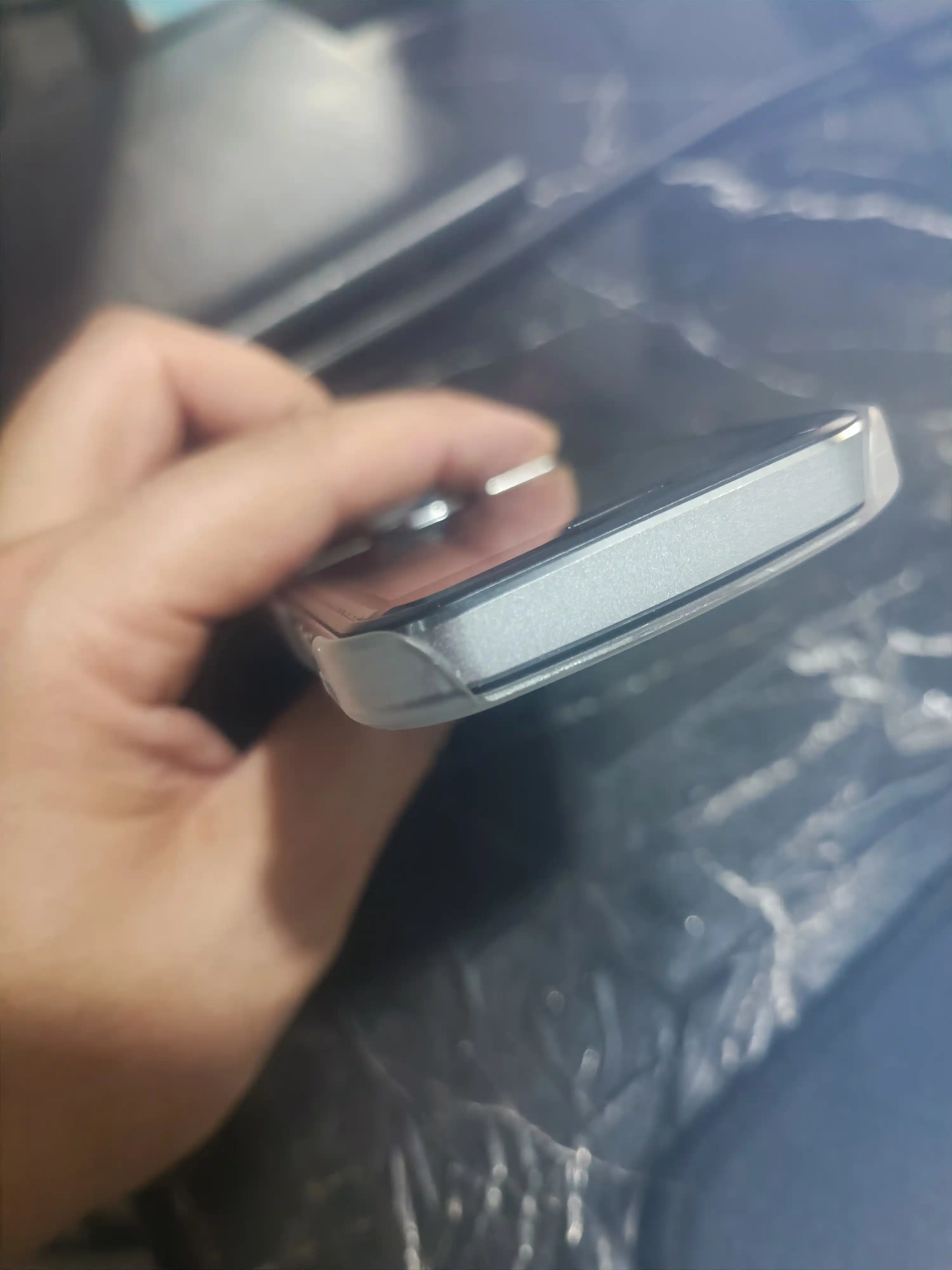 Novey S10 mobil telefon, knopkali, 2 SIM, kamera, metall korpus
