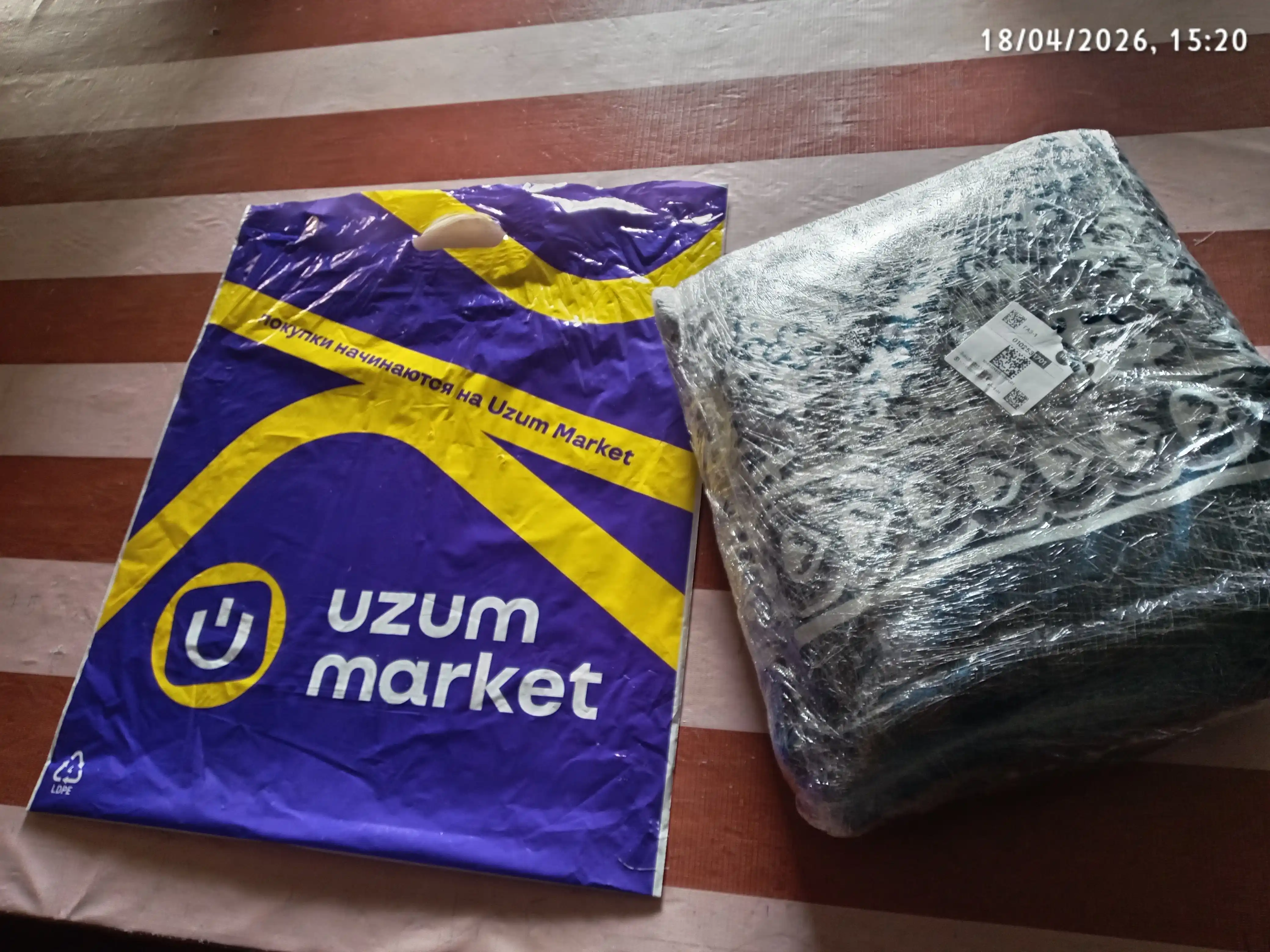 Molniya shaklidagi ko‘rpacha uchun velyur g‘iloflar to‘plami, 4 dona