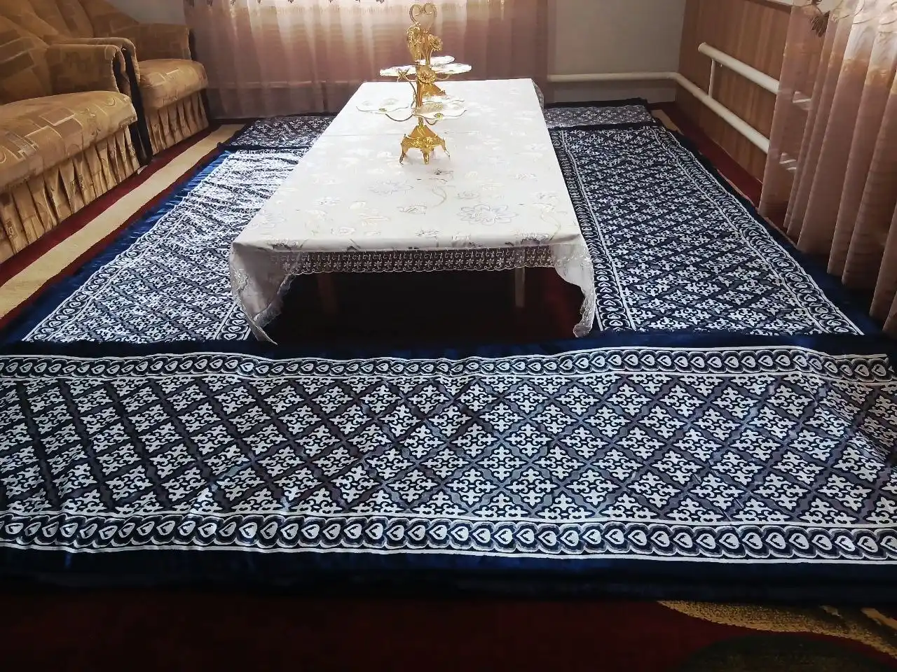 Molniya shaklidagi ko‘rpacha uchun velyur g‘iloflar to‘plami, 4 dona