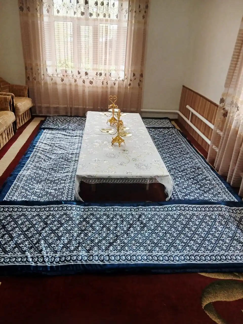 Molniya shaklidagi ko‘rpacha uchun velyur g‘iloflar to‘plami, 4 dona