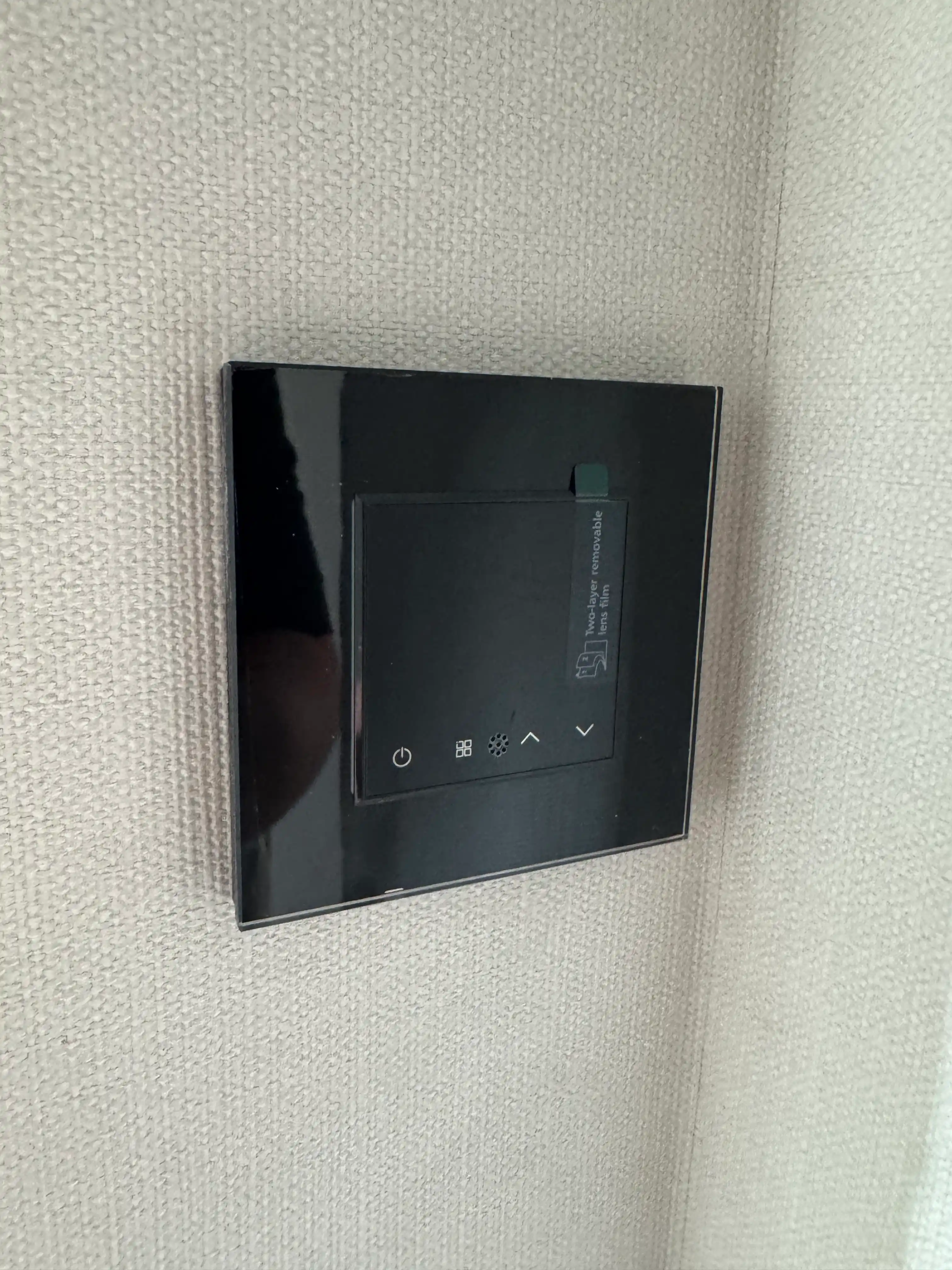 Aqlli Wi-Fi termostat issiq pol uchun — sensorli boshqaruvga ega, Alisa, TUYA va Smart Life bilan ishlaydi