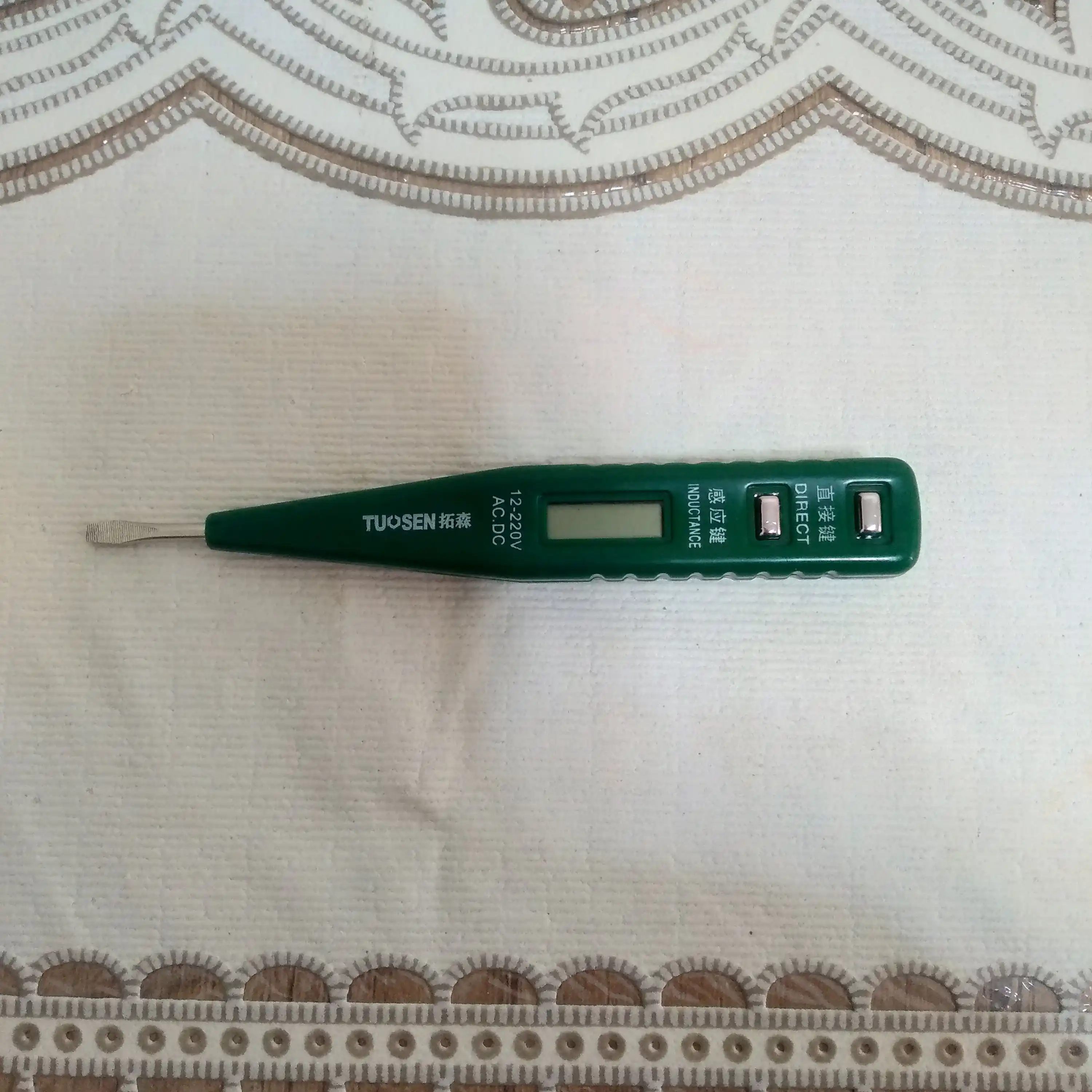 Raqamli kuchlanish testeri TUOSEN 12-220V AC/DC displeyli