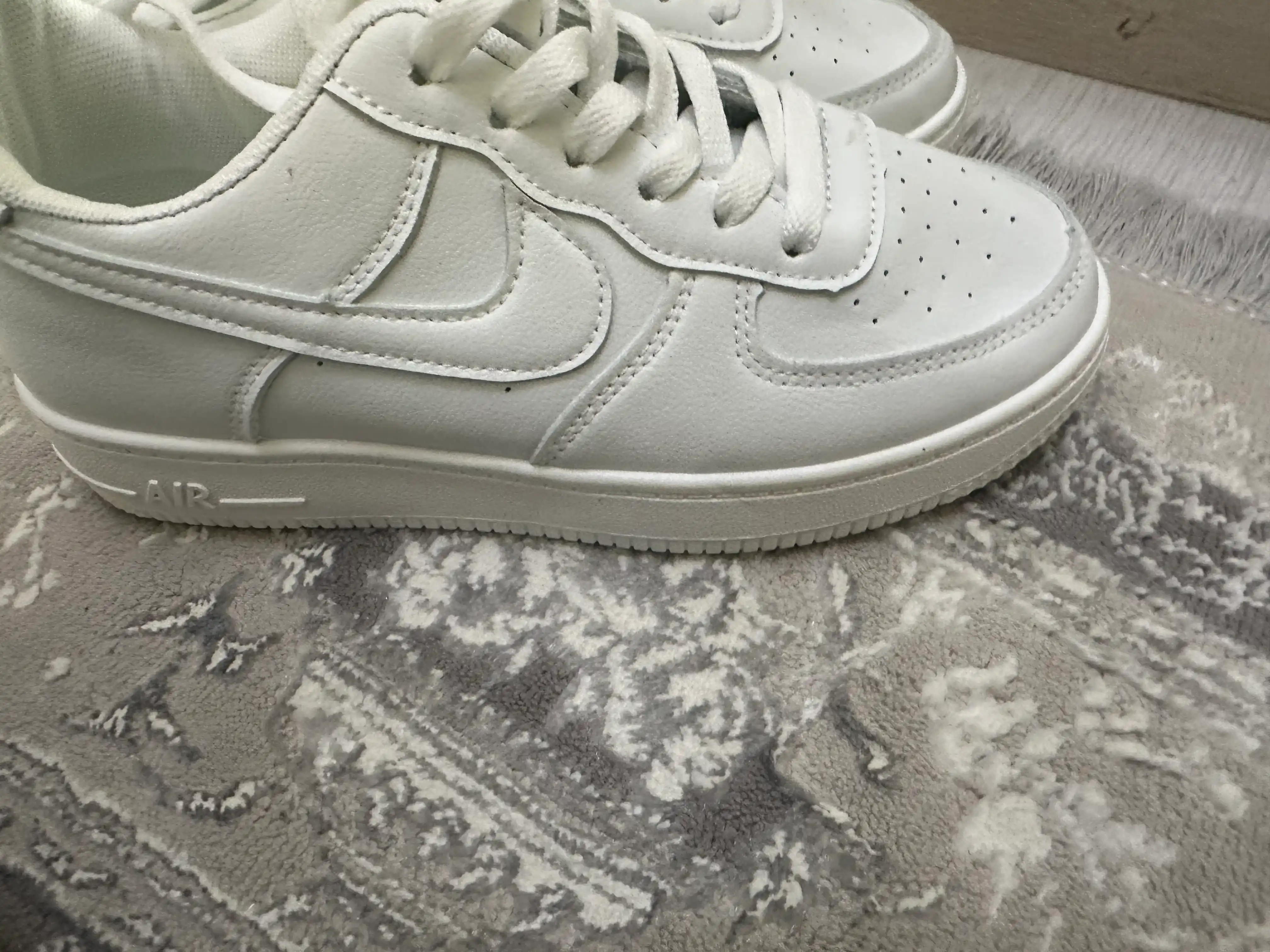 Erkaklar va Ayollar uchun universal sport krossovkalari NIKE AIR FORCE 36-44