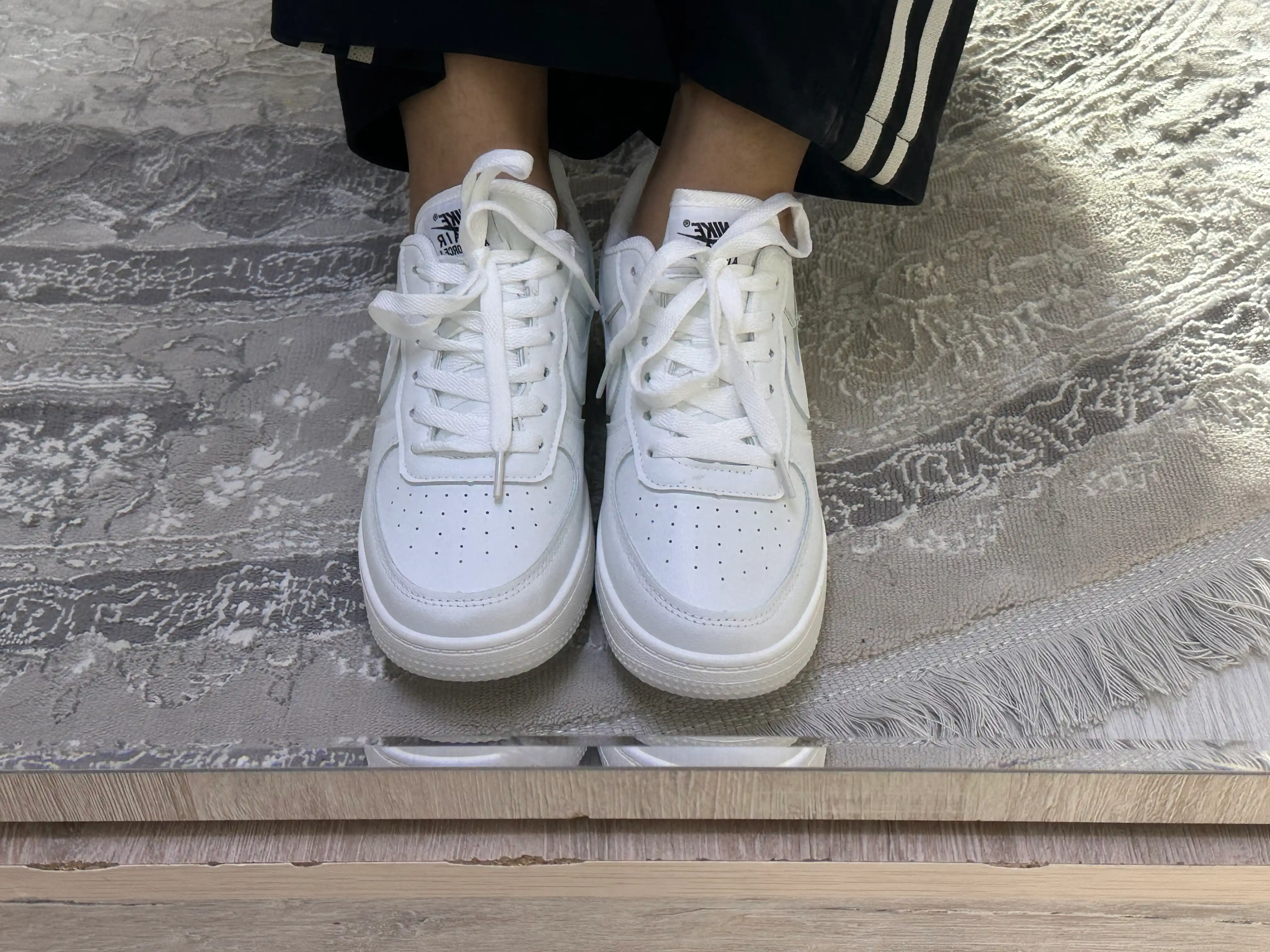 Erkaklar va Ayollar uchun universal sport krossovkalari NIKE AIR FORCE 36-44