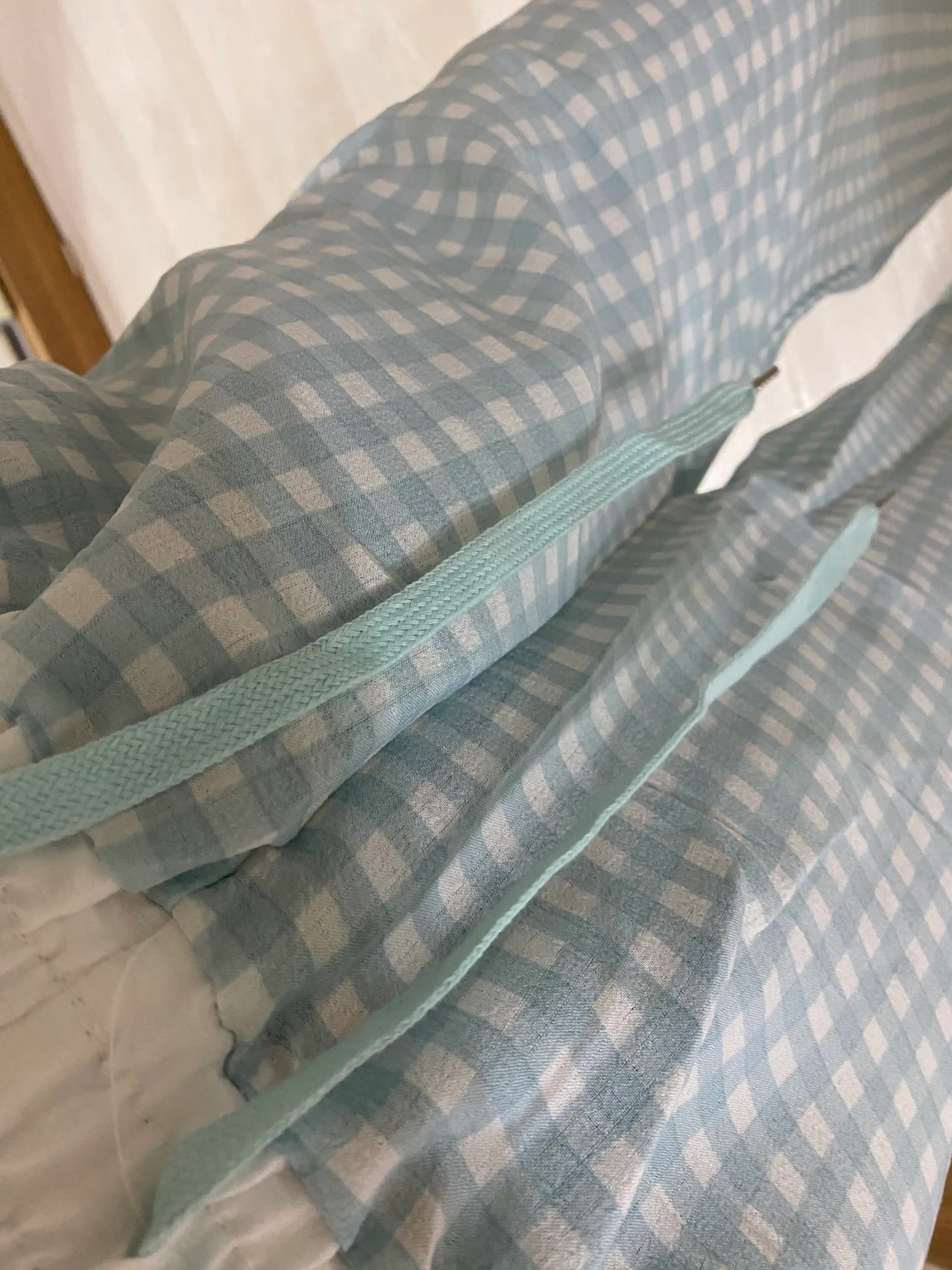 Elastik belbog'li va tortma ipli ayollar yozgi plaid shimlari
