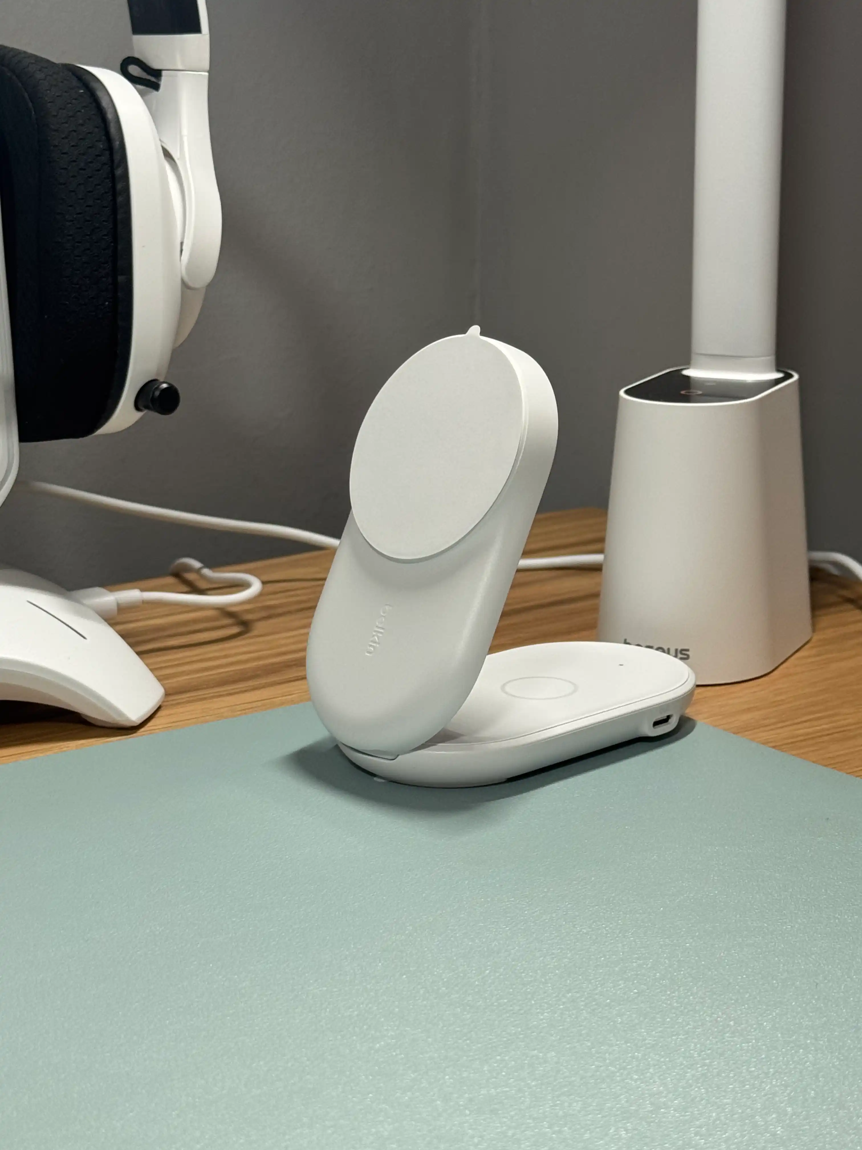 Belkin Qi2 25W simsiz quvvatlash stansiyasi, 2 in 1 , 3 in 1 , yig‘iladigan, magnitli