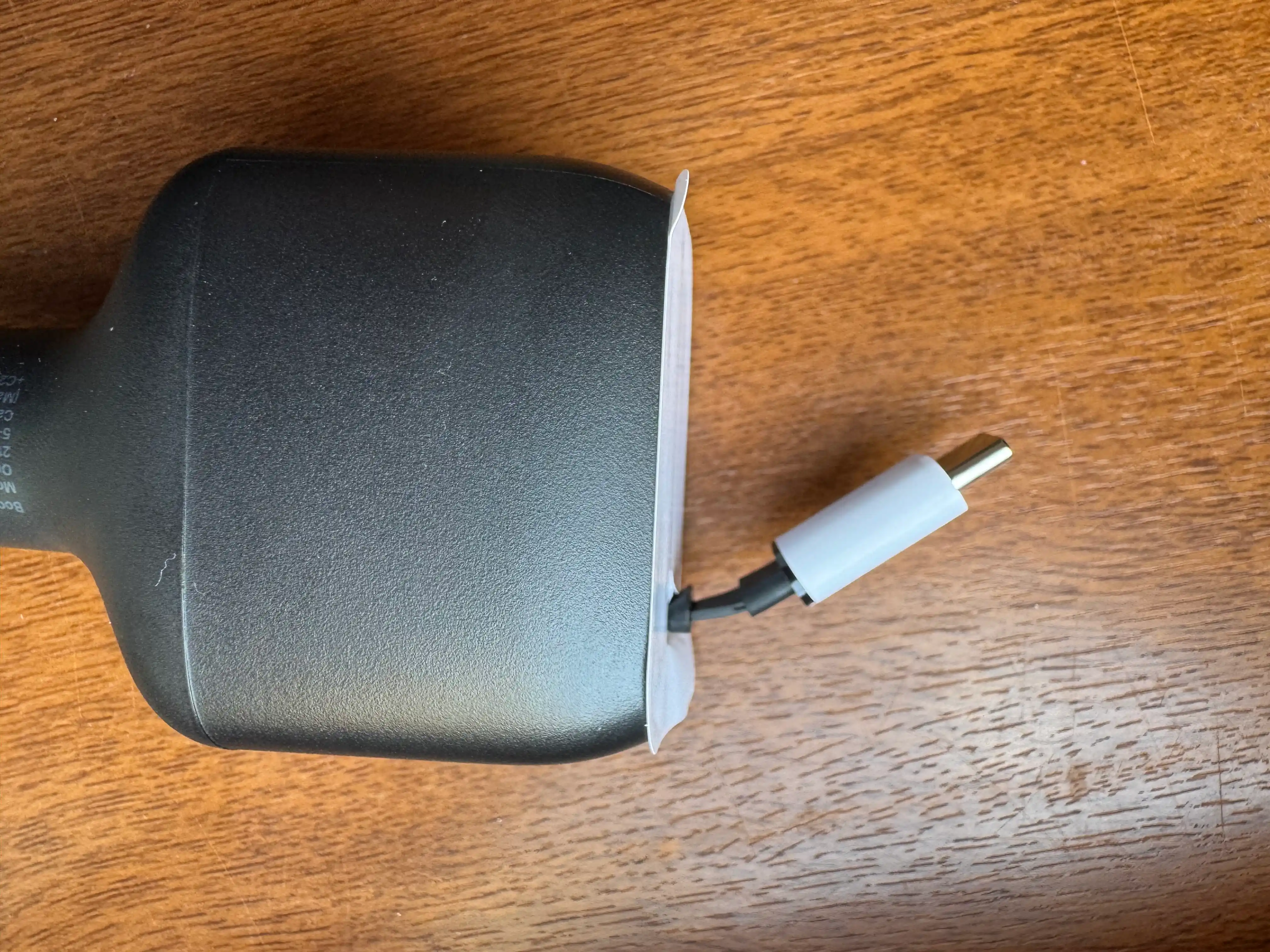 Автомобильное зарядное устройство Belkin 75W, Type C и USB A порты, выдвижной кабель