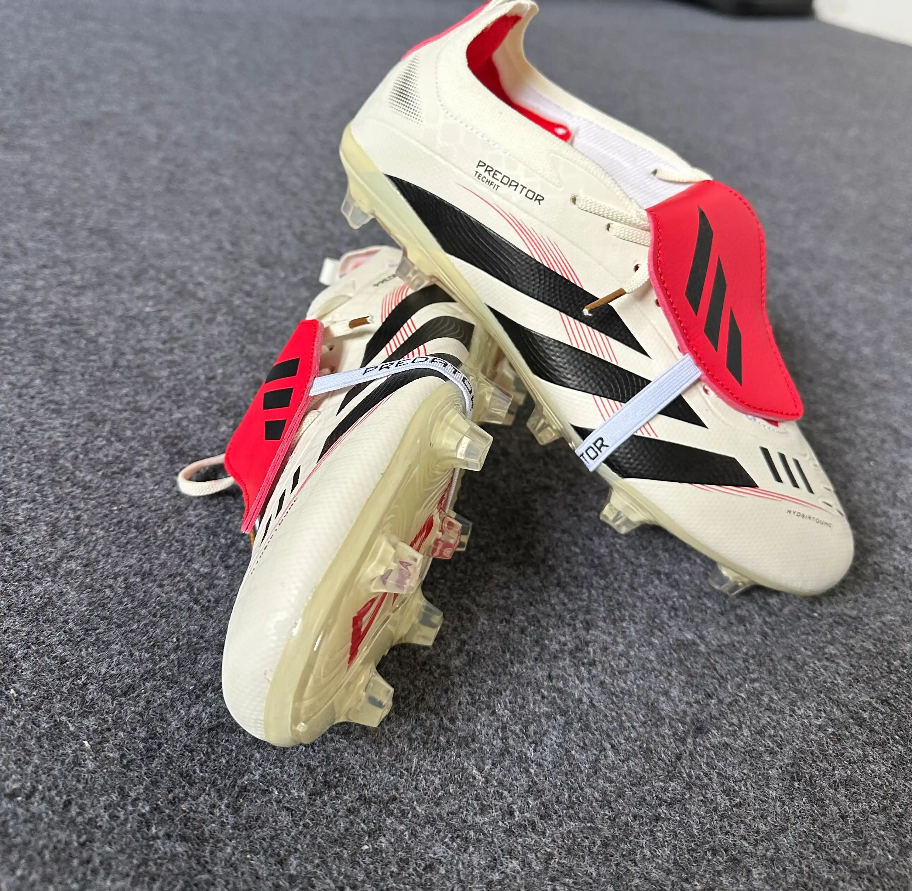 F50 va Predator futbol butsalari va sorokonojkalari, erkaklar va bolalar uchun