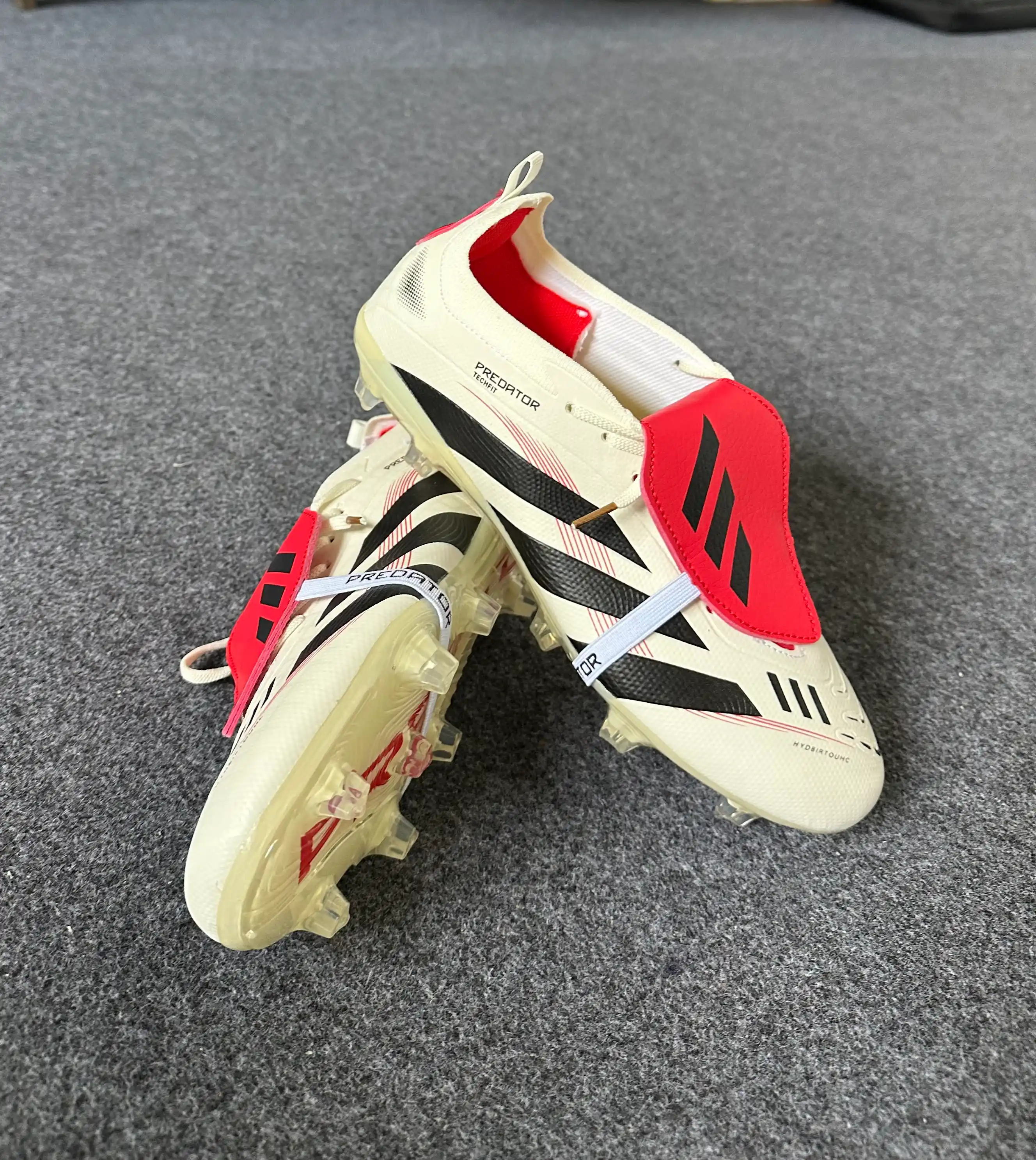 F50 va Predator futbol butsalari va sorokonojkalari, erkaklar va bolalar uchun