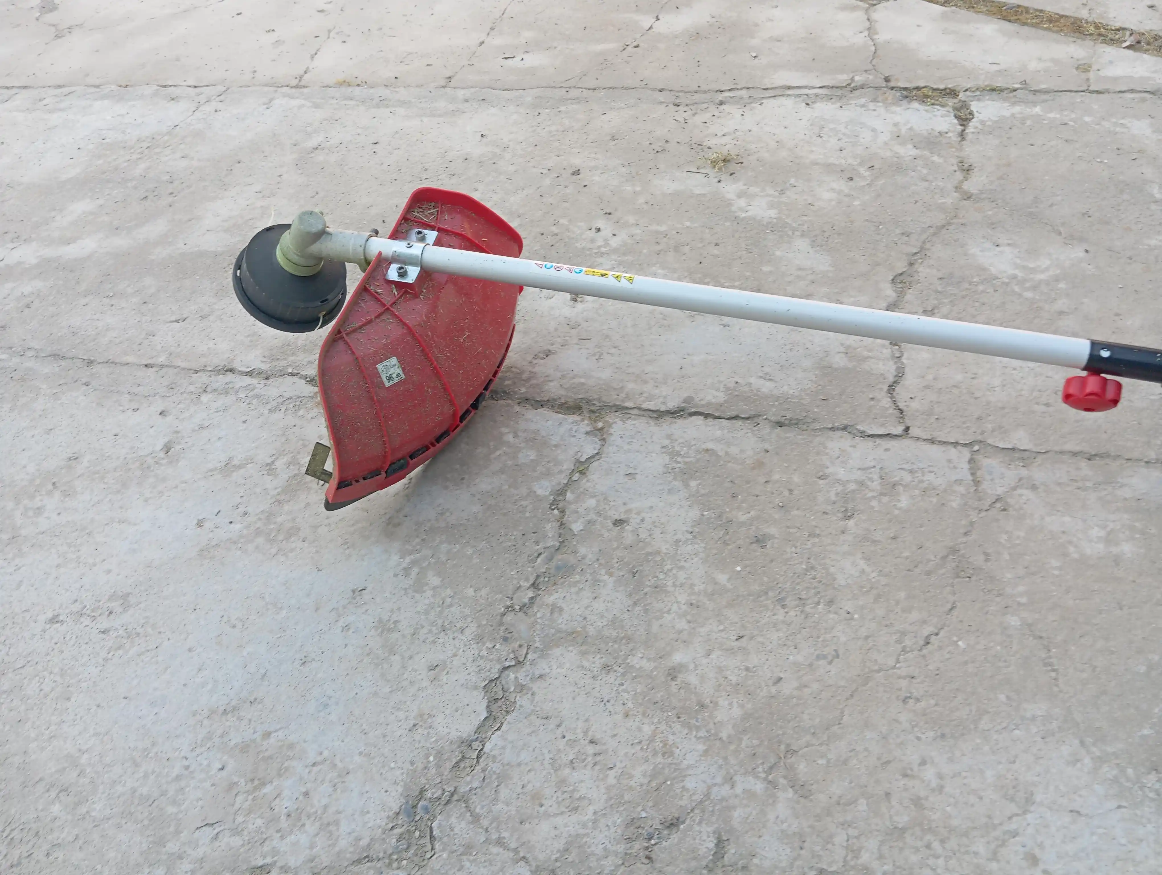 EPA elektr trimmeri EET-1400 (1400 Vt)