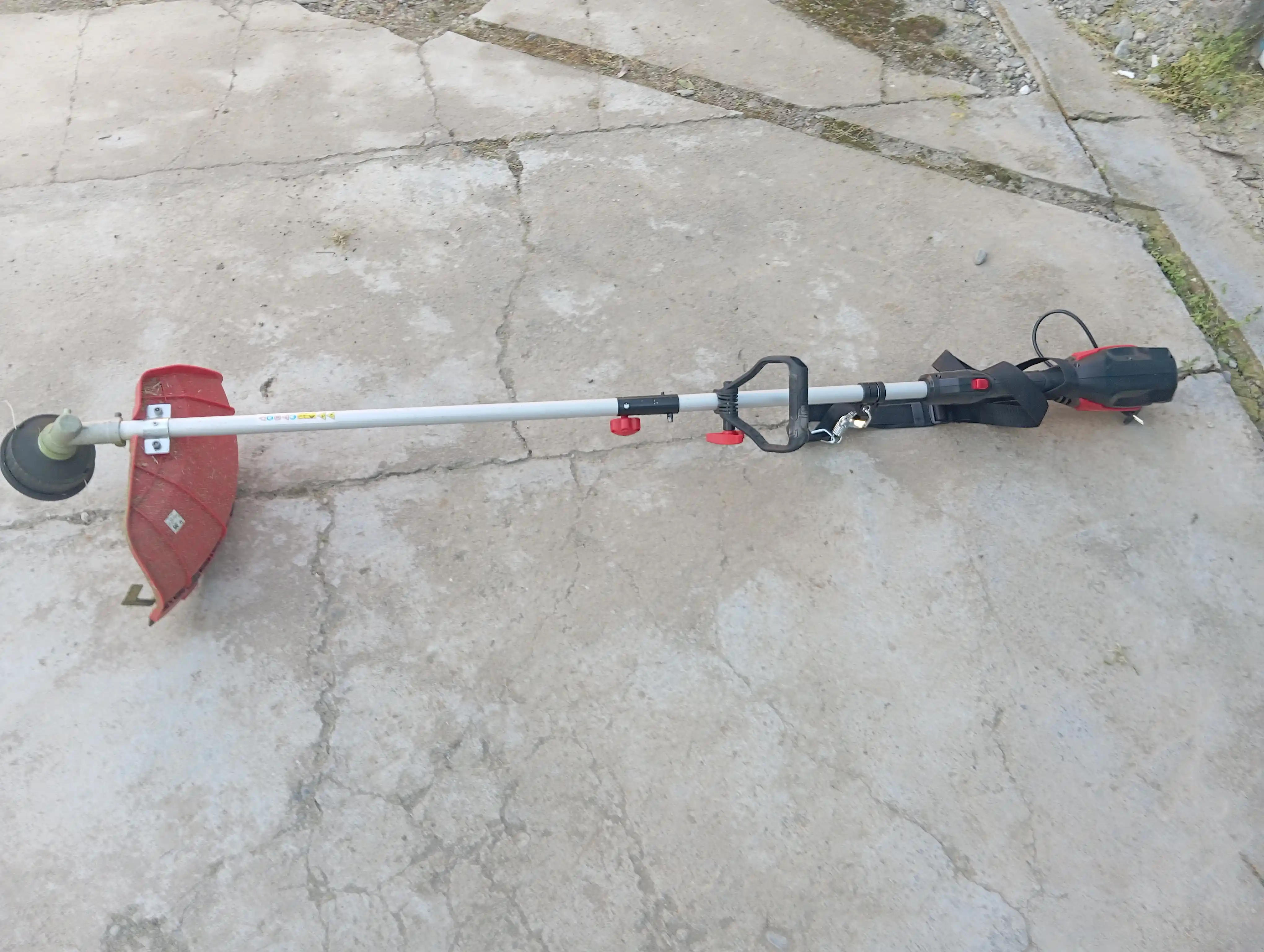 EPA elektr trimmeri EET-1400 (1400 Vt)