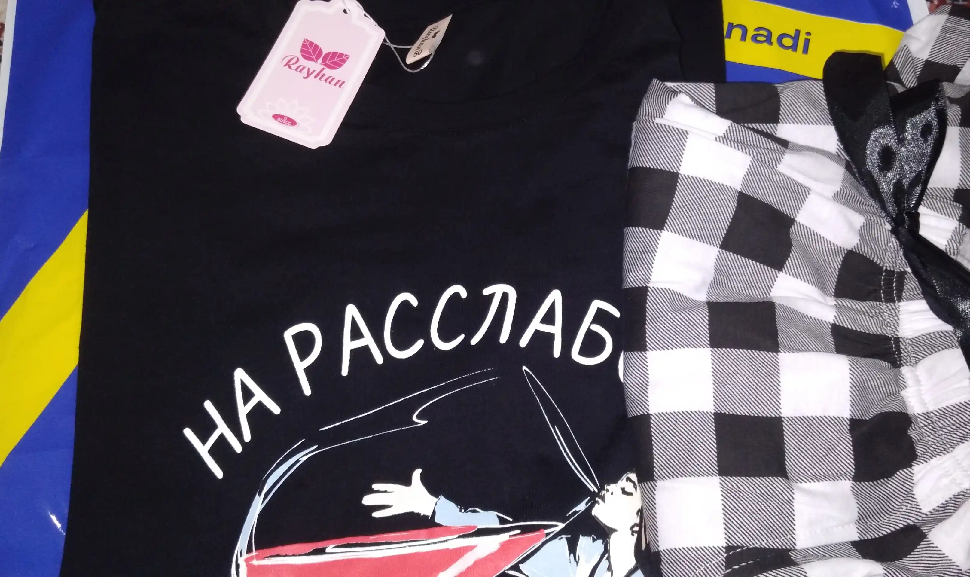 Домашняя одежда для женщин — футболка с шортами