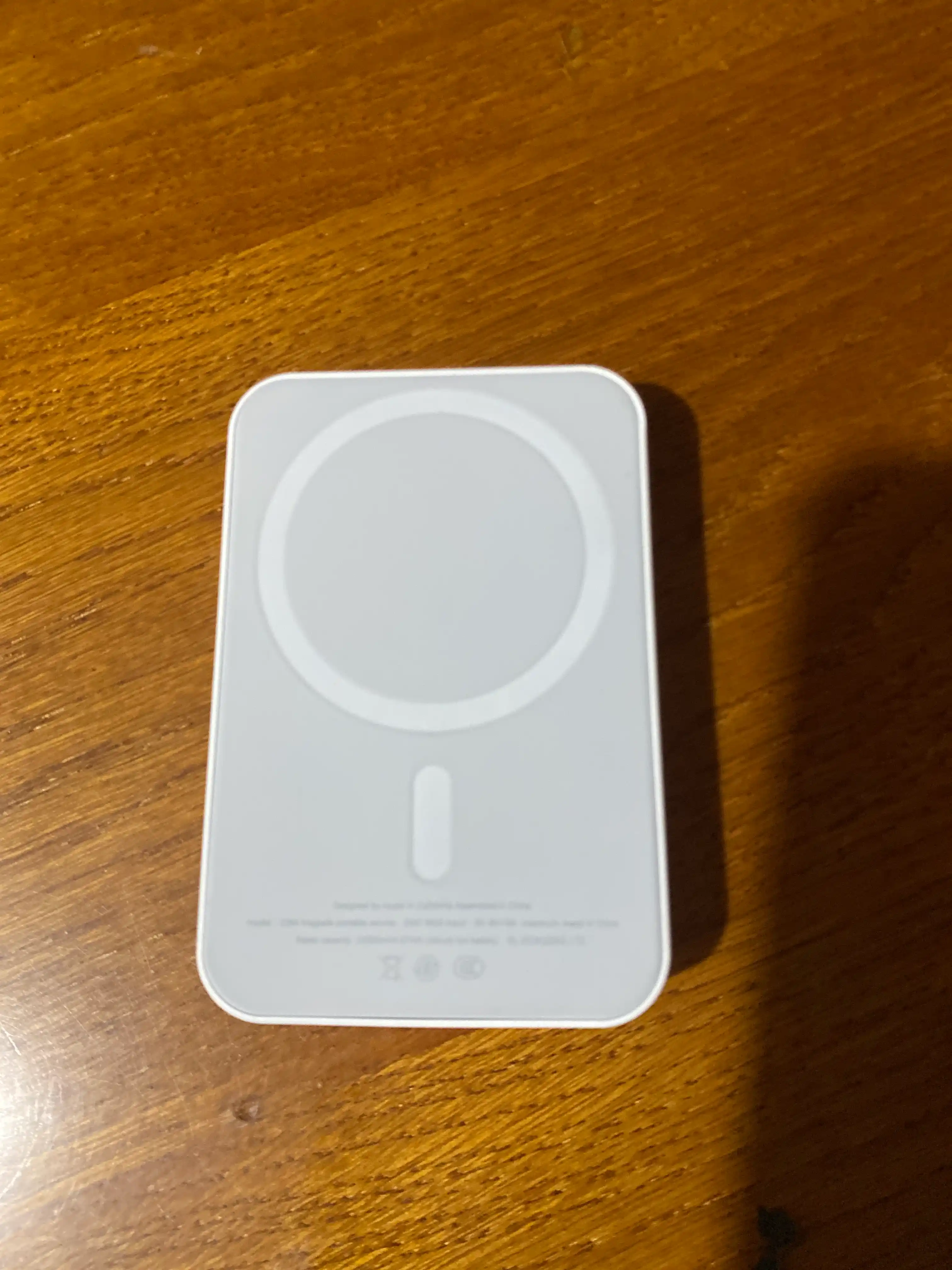 Simsiz tashqi akkumulyator MagSafe Power Bank, iPhone va Android uchun