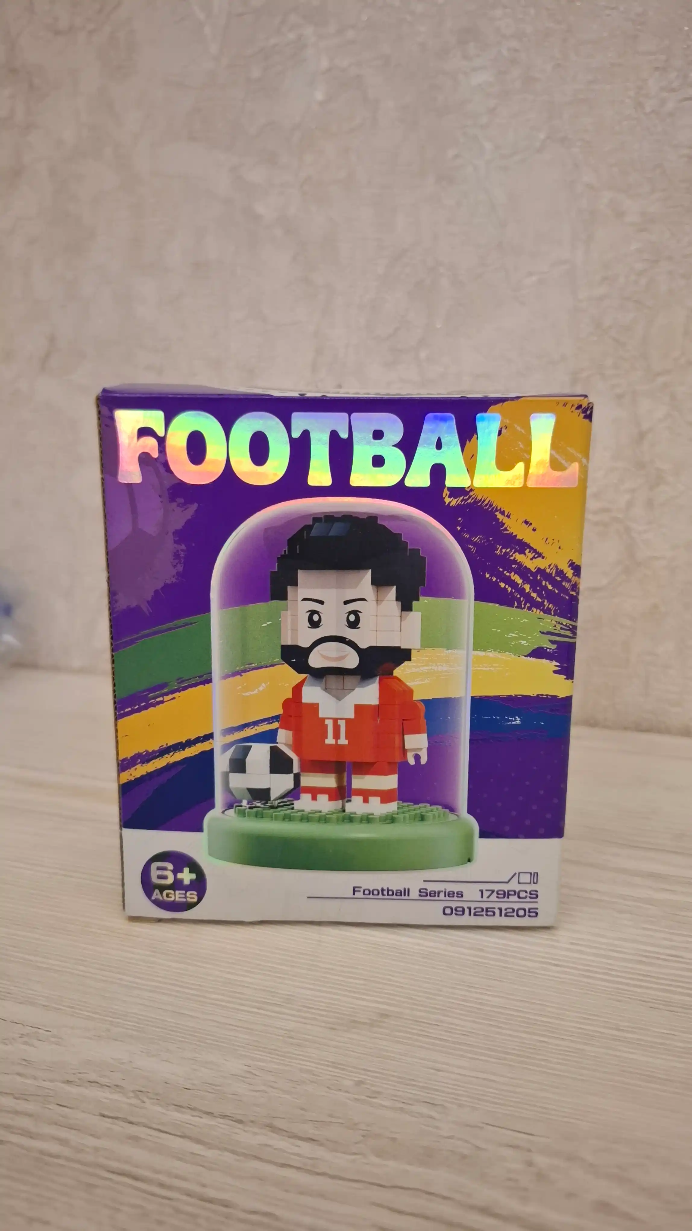 To‘p, taglik va shaffof gumbazli FIDGO "Futbolchi" figurali konstruktori