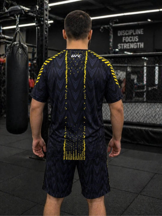 Erkaklar uchun UFC sport komplekti (futbolka + shortik) – premium sifatli trening kiyimi