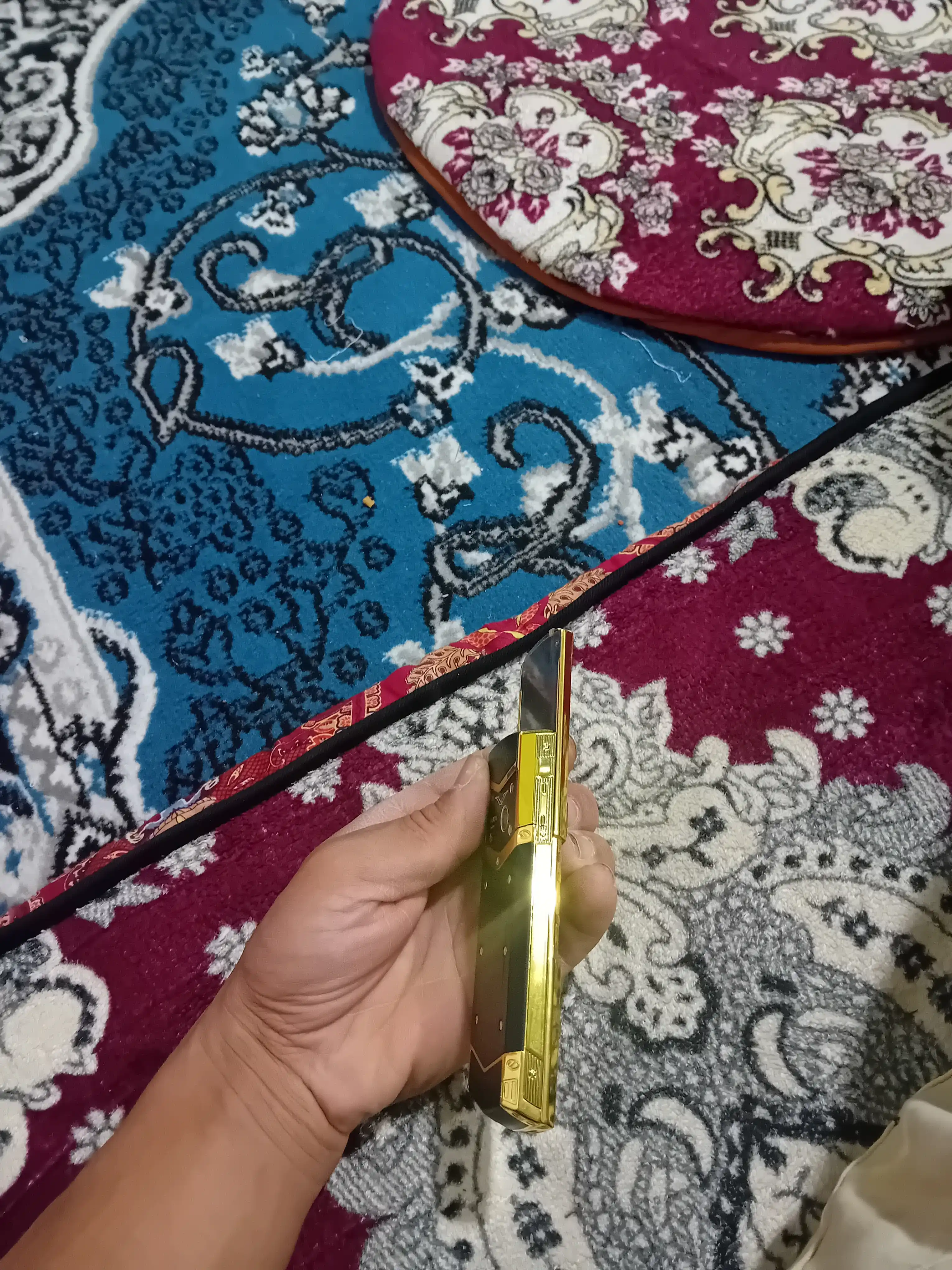 Tugmali telefon Vertu V888Pro Slider