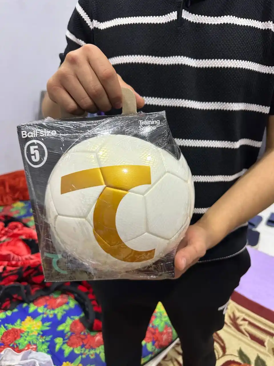 7SABER futbol va futzal to‘pi, 4 va 5-o‘lcham, sovg‘a qutisidagi sport to‘pi