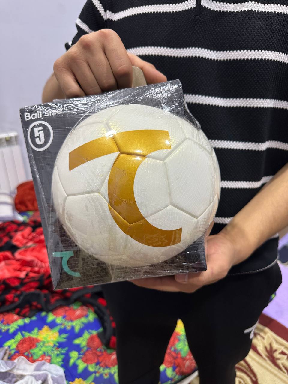 7SABER futbol va futzal to‘pi, 4 va 5-o‘lcham, sovg‘a qutisidagi sport to‘pi