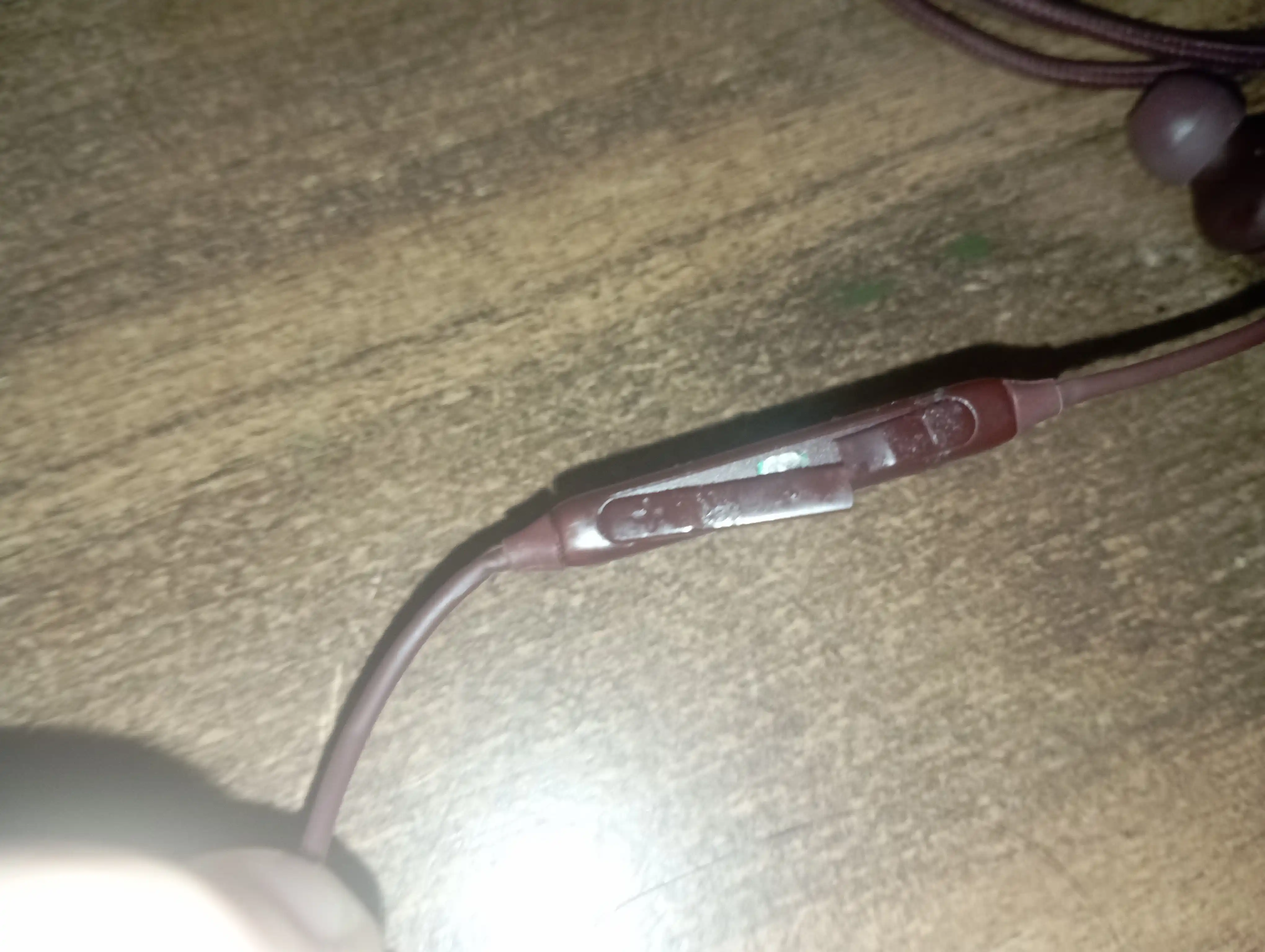 Type-C (USB-C) simli vakuumli quloqchin, mikrofonli garnitura